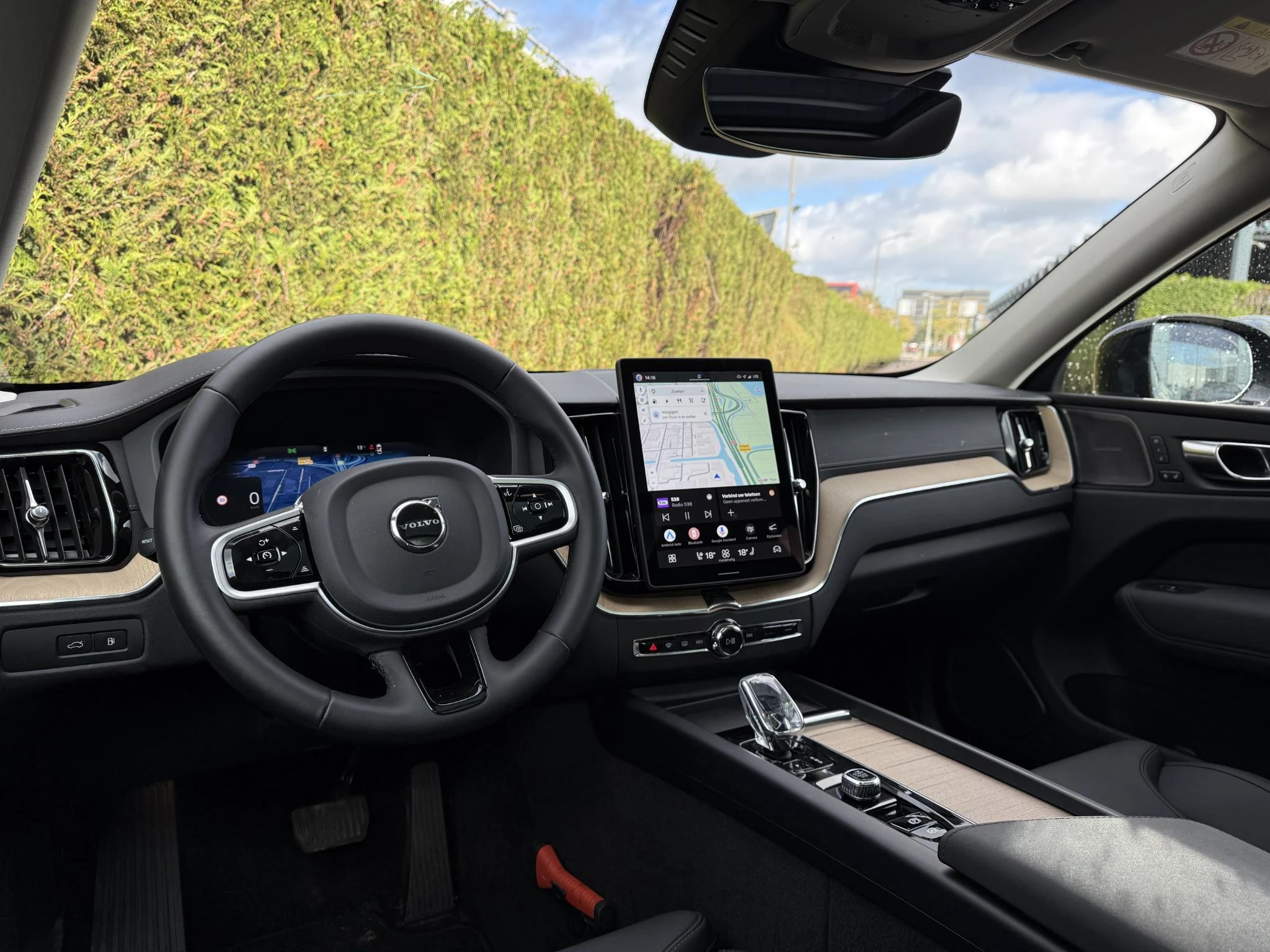 Volvo-XC60-image-1
