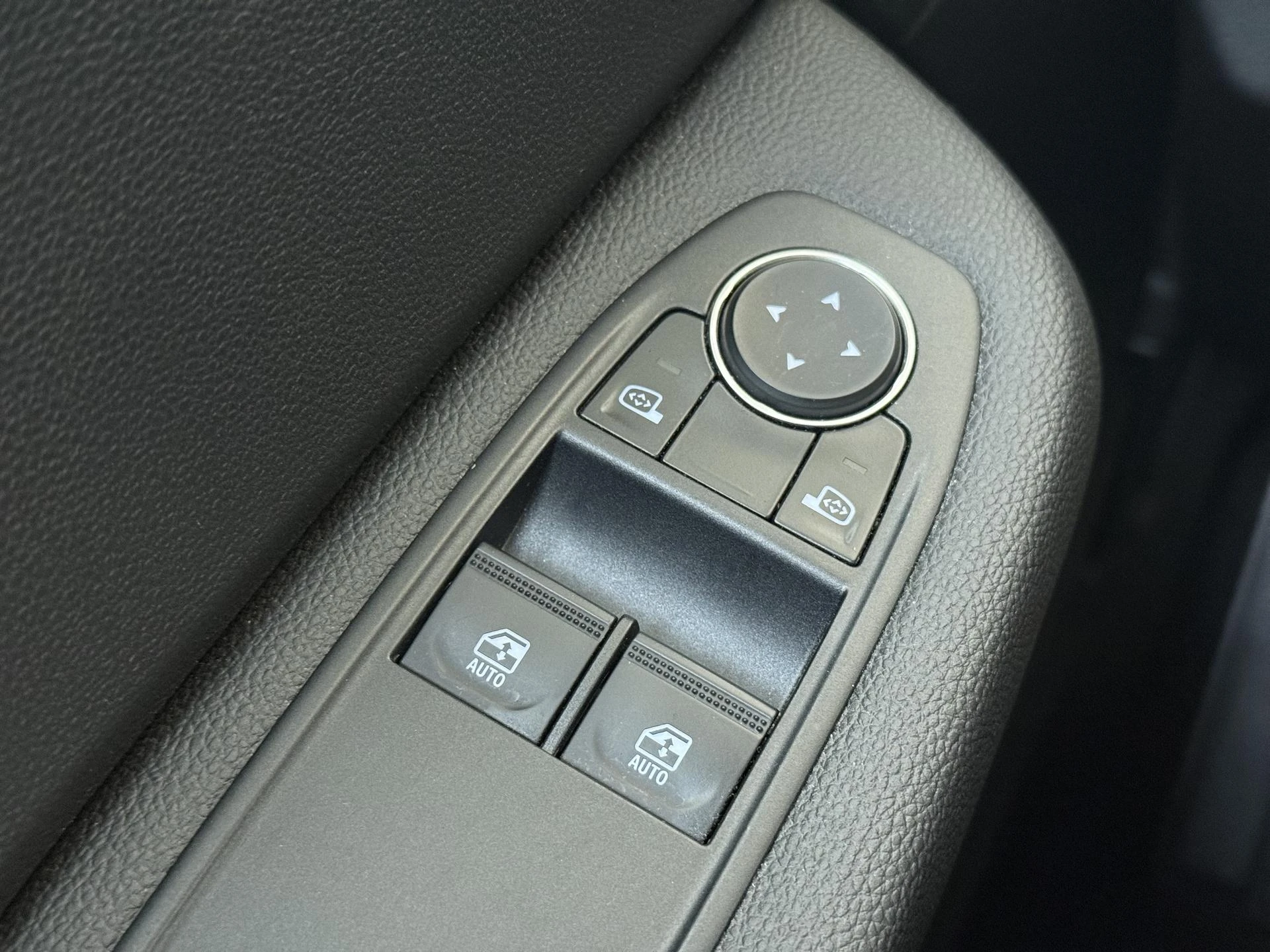 Renault-Clio-image-24