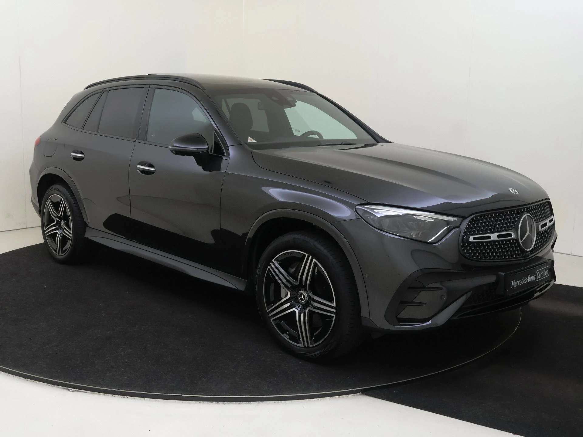 Mercedes-Benz-GLC-image-1