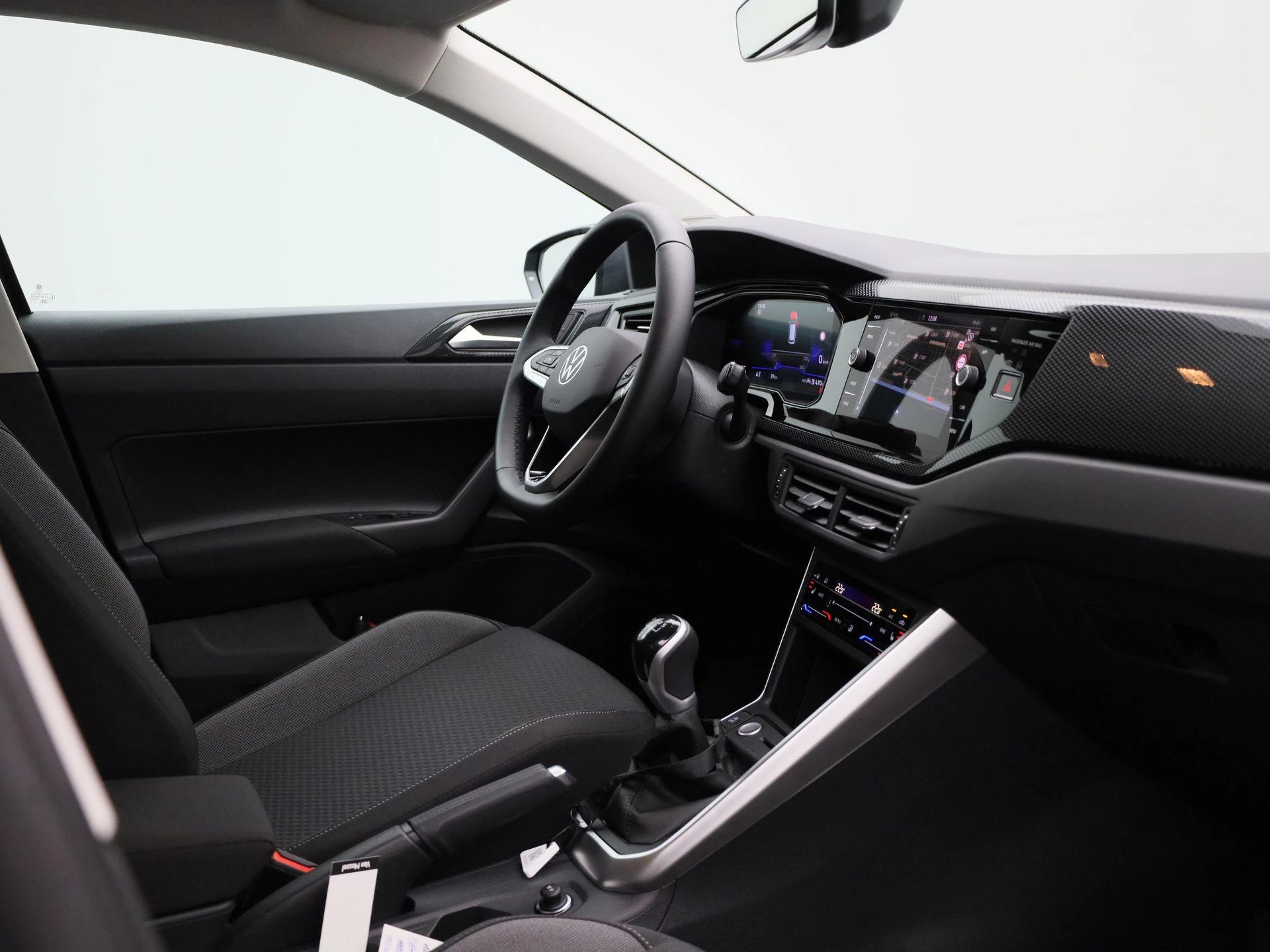 Volkswagen-Polo-image-30