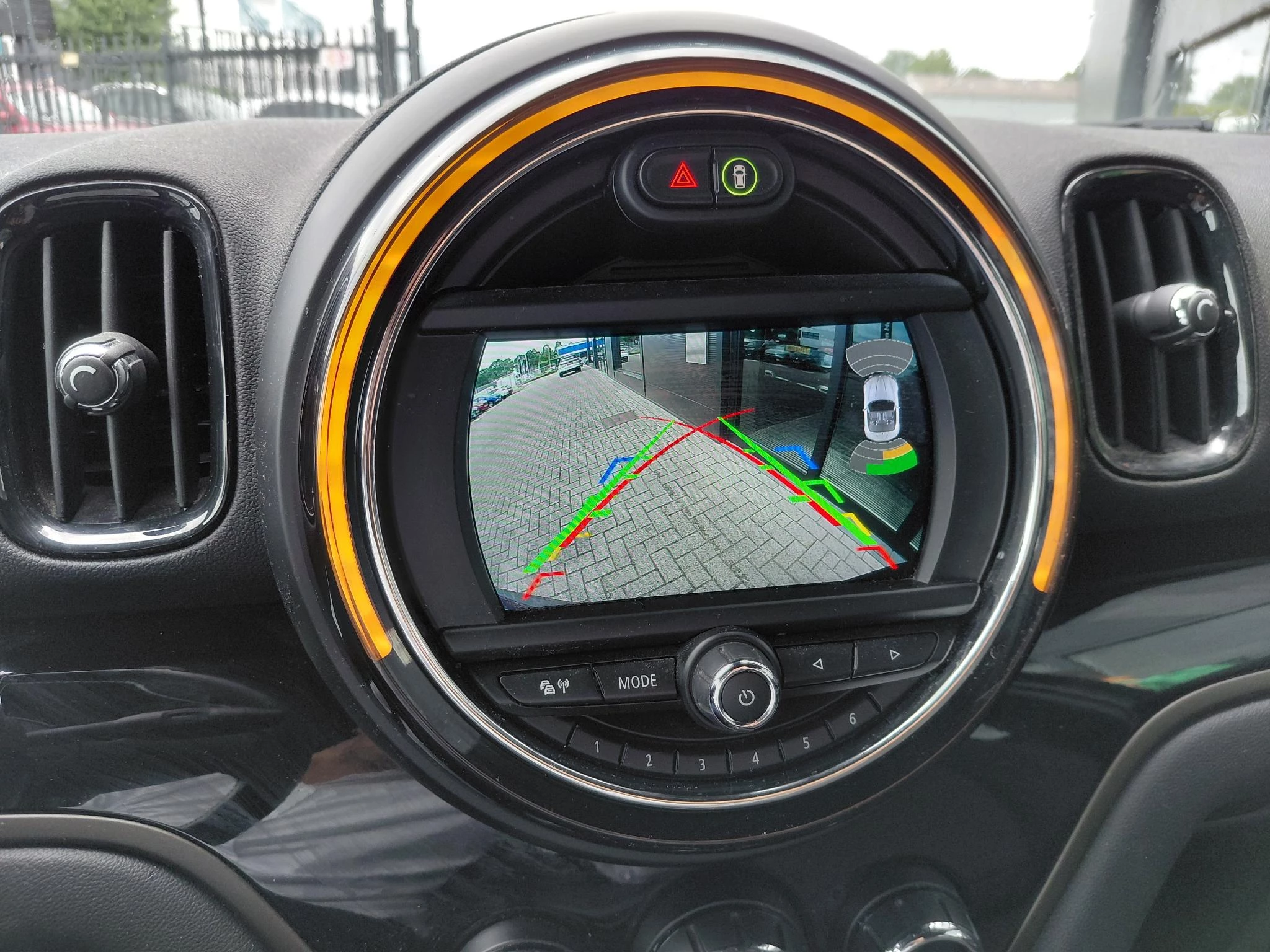 MINI-Countryman-image-19
