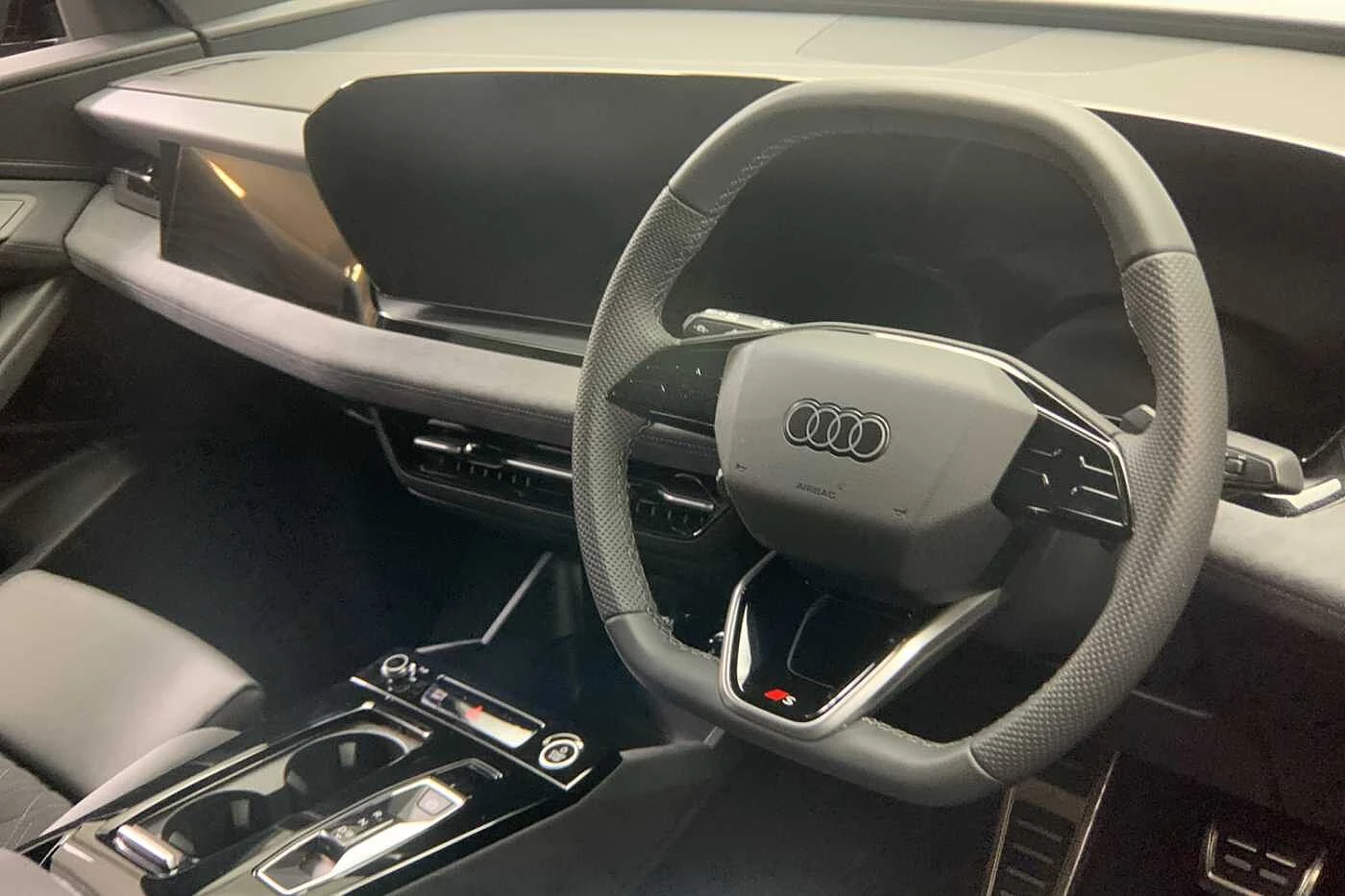 Audi-Q6 e-tron-image-5