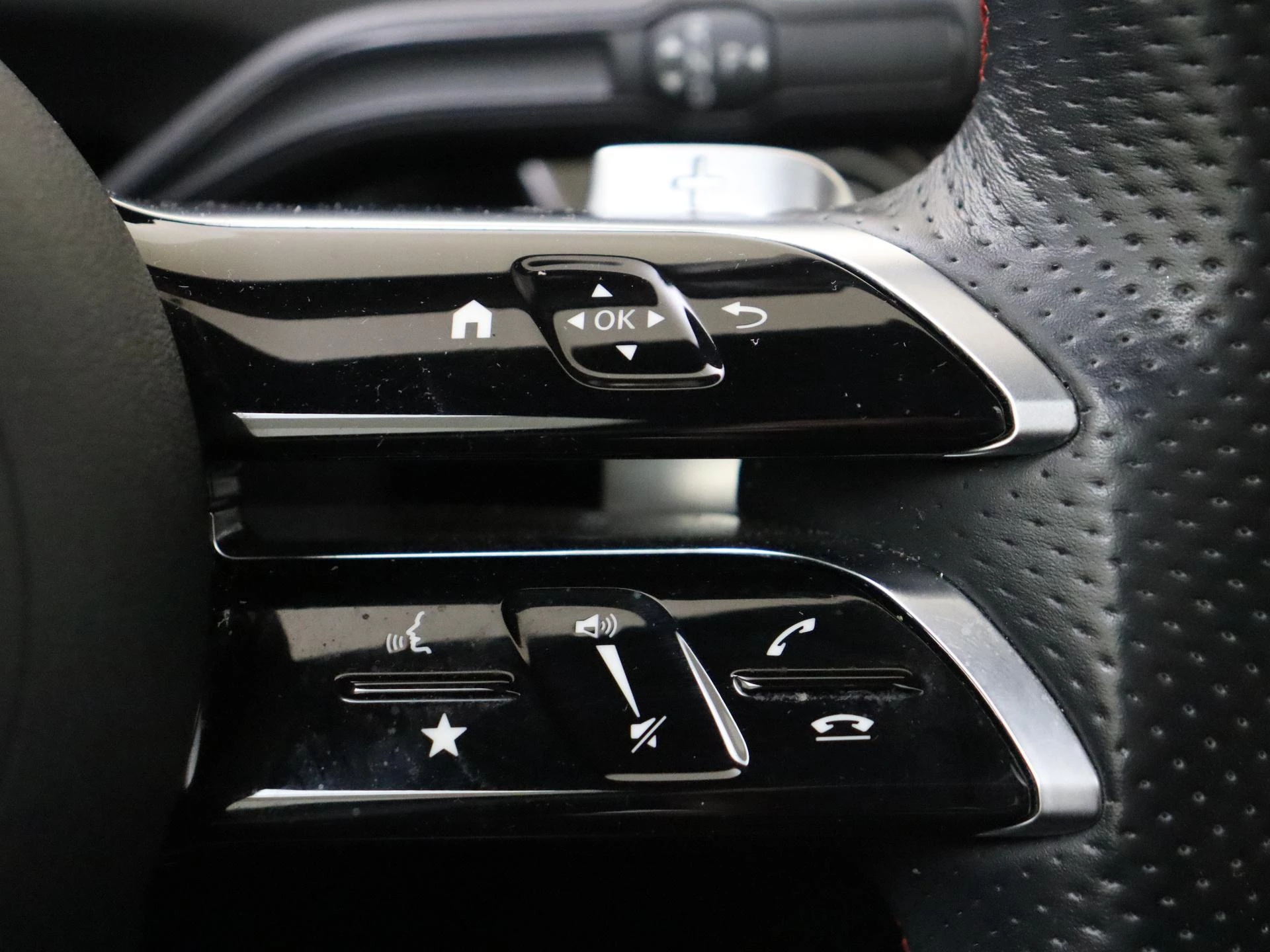 Mercedes-Benz-A-Klasse-image-13
