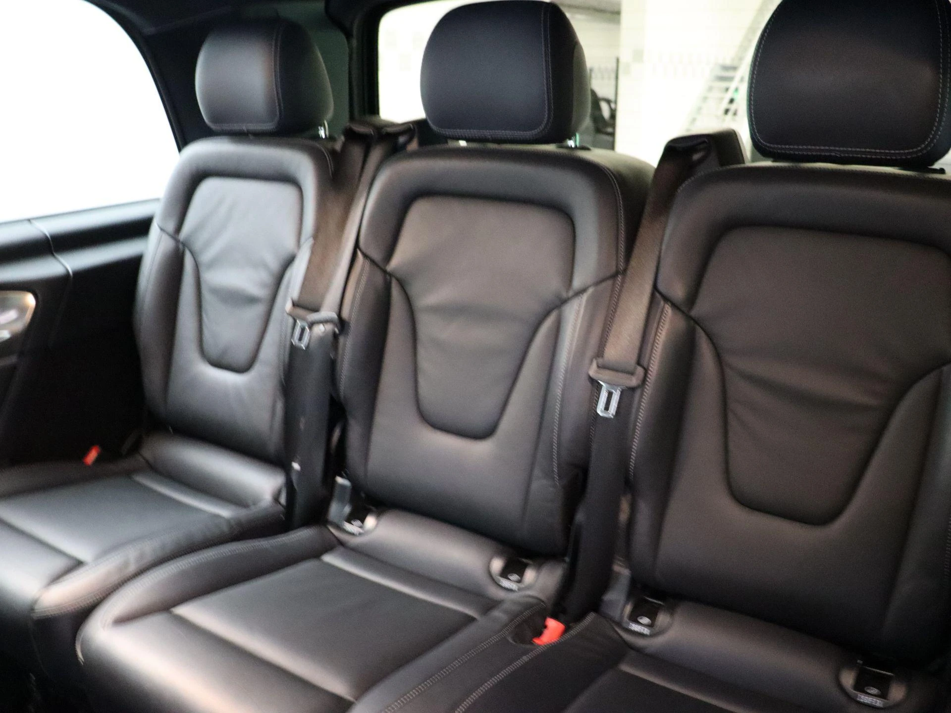 Mercedes-Benz-Classe V-image-23