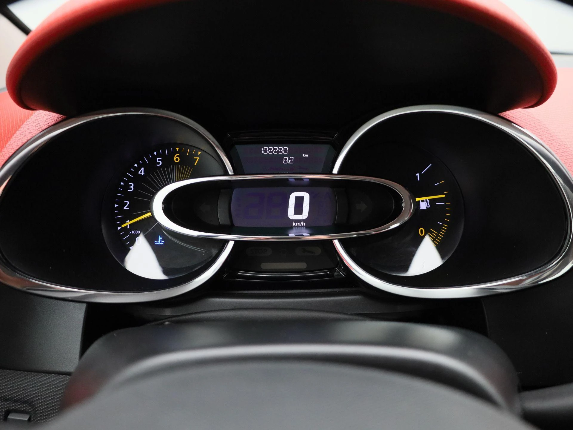 Renault-Clio-image-16