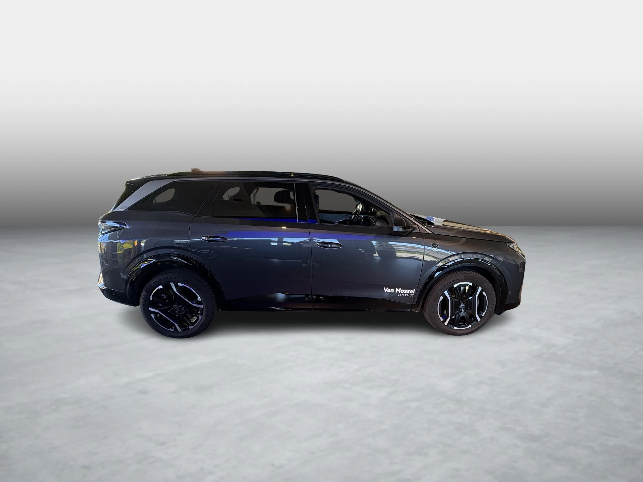 Peugeot-e-5008-image-5