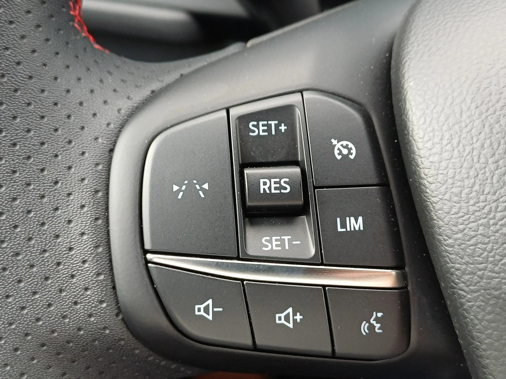 Ford-Kuga-image-13