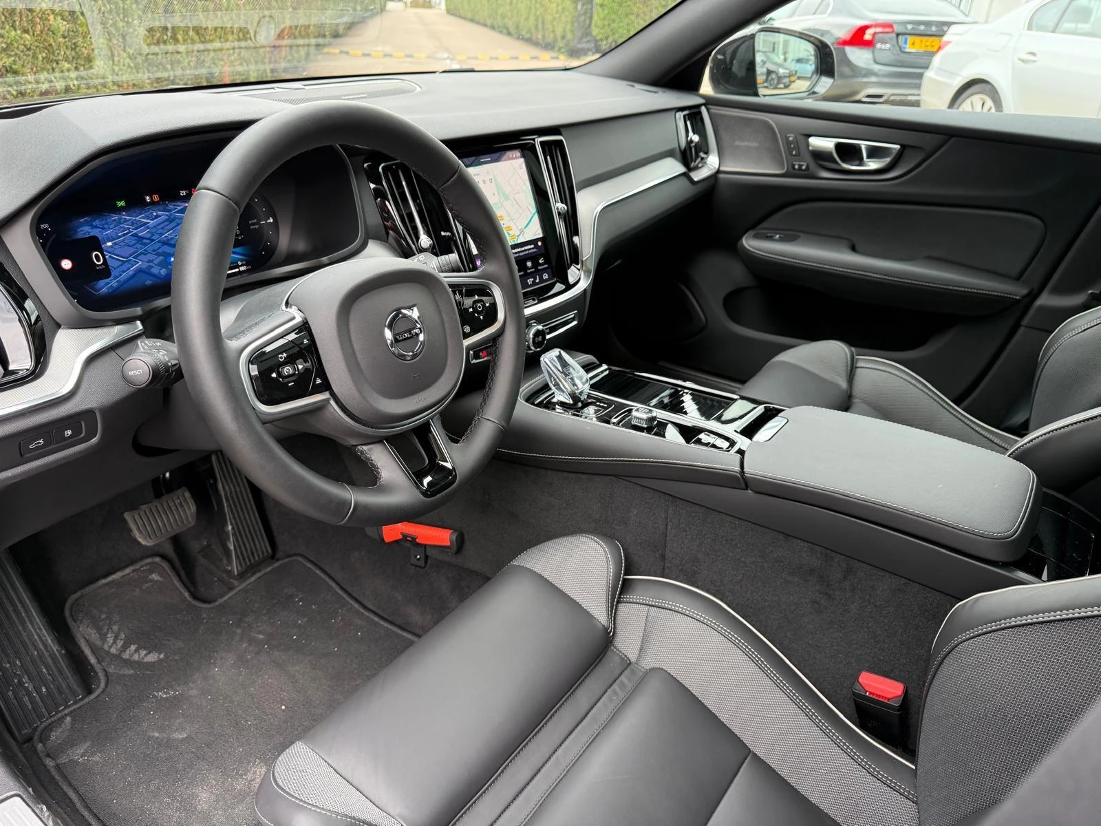 Volvo-V60-image-14
