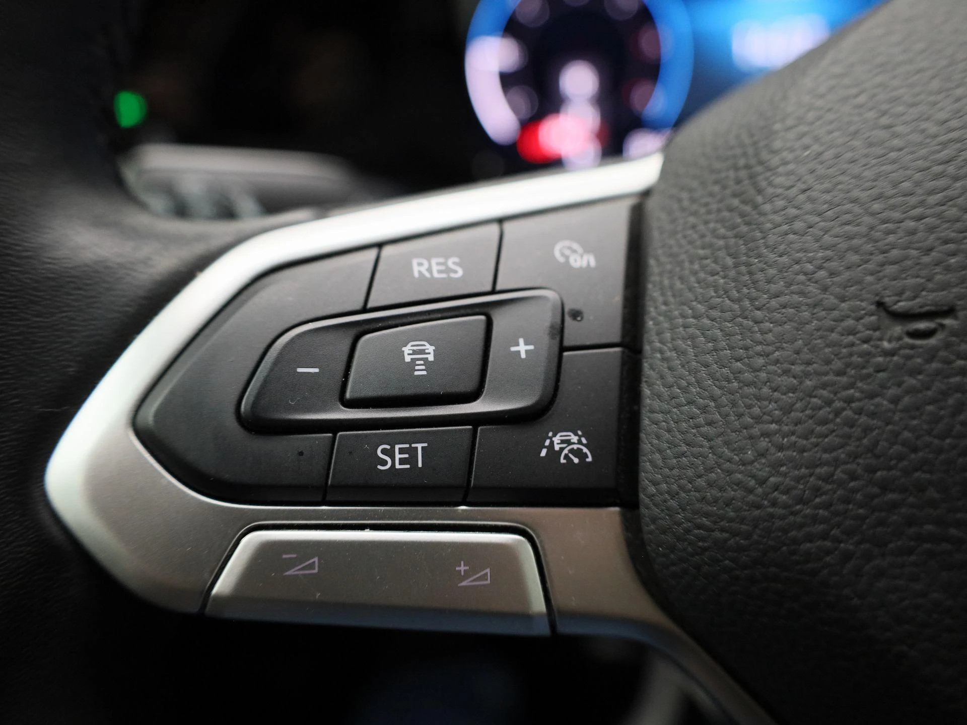 Volkswagen-Golf-image-20