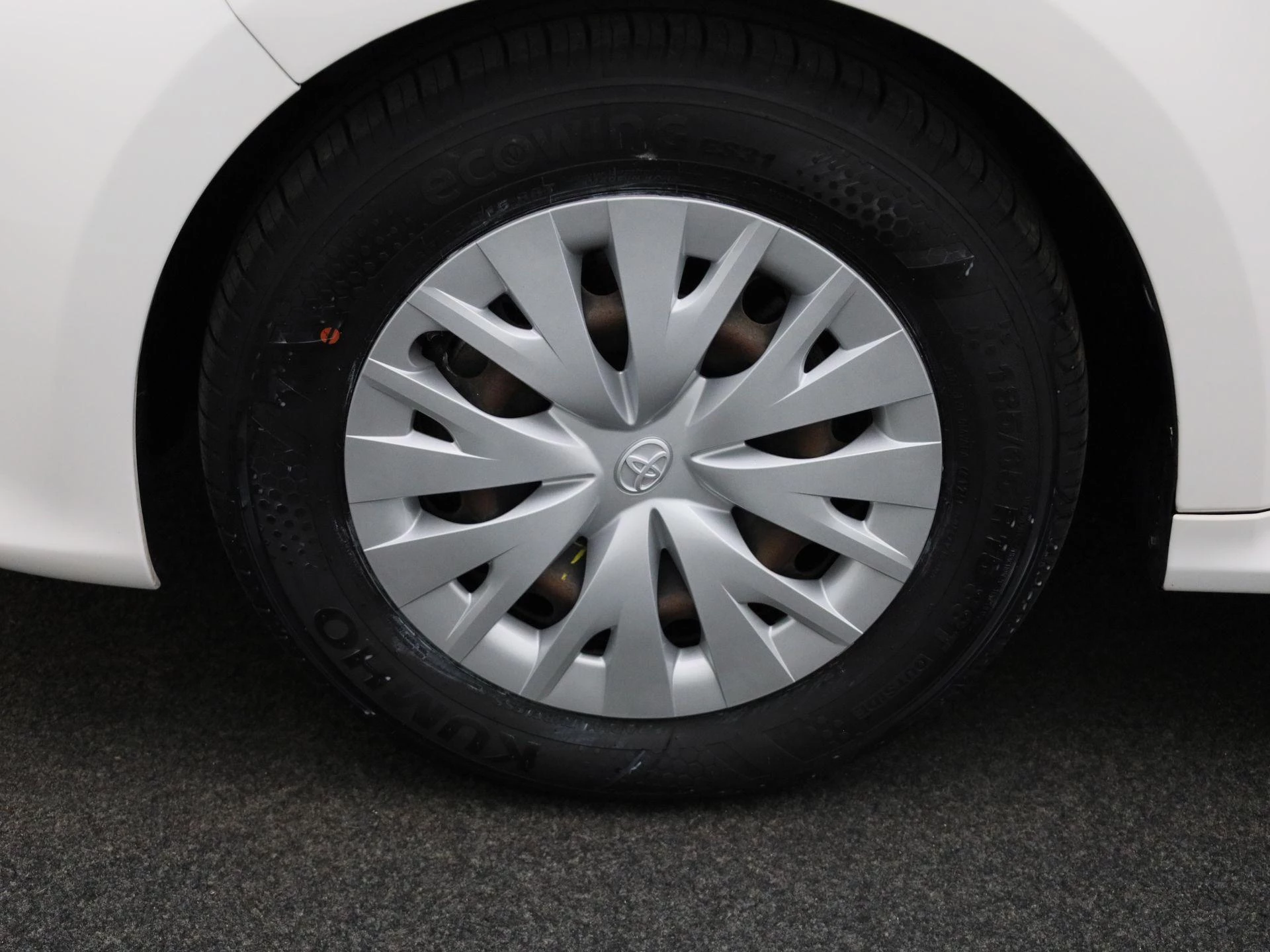 Toyota-Yaris-image-11