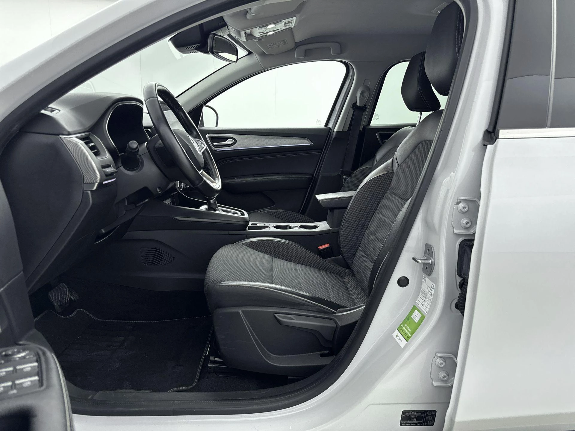 Renault-Arkana-image-16