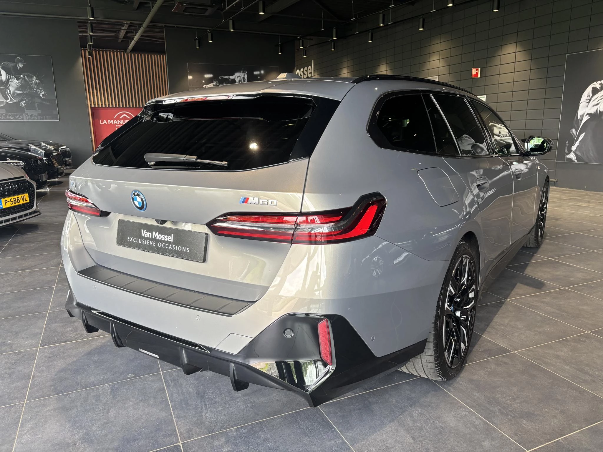 BMW i5 Touring M60 xDrive 84 kWh