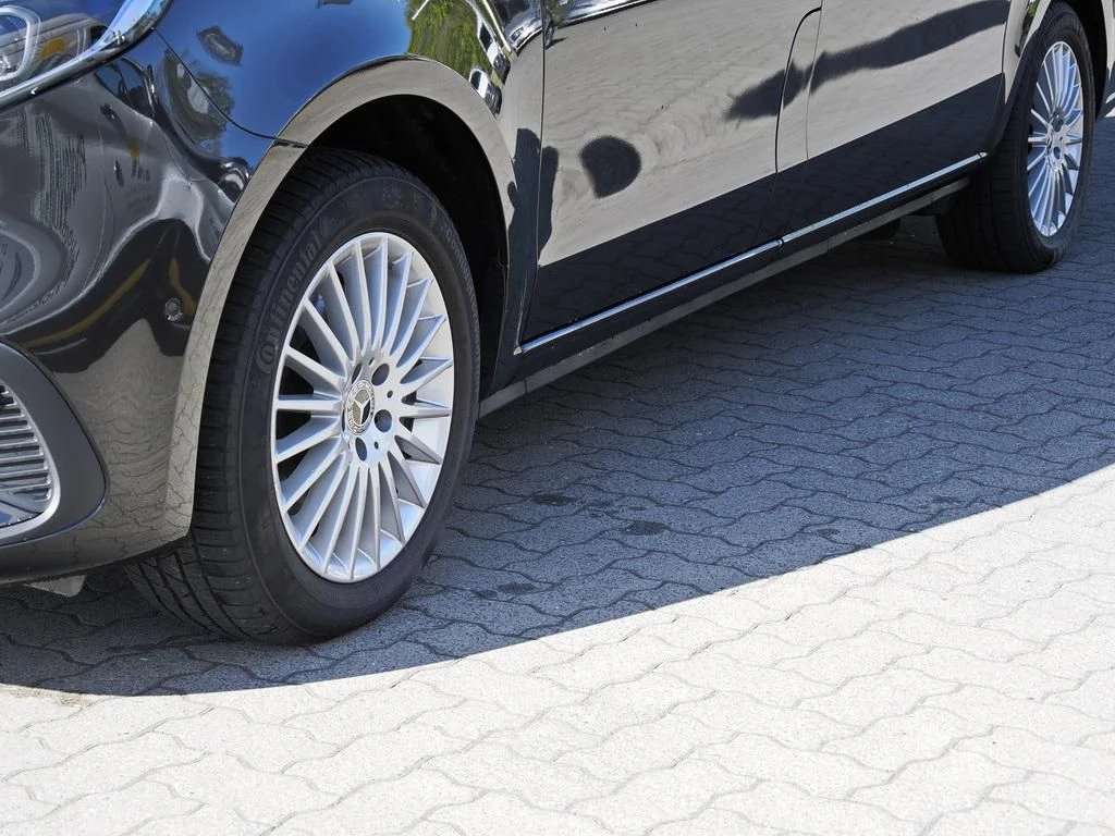 Mercedes-Benz-V-Klasse 220-image-6