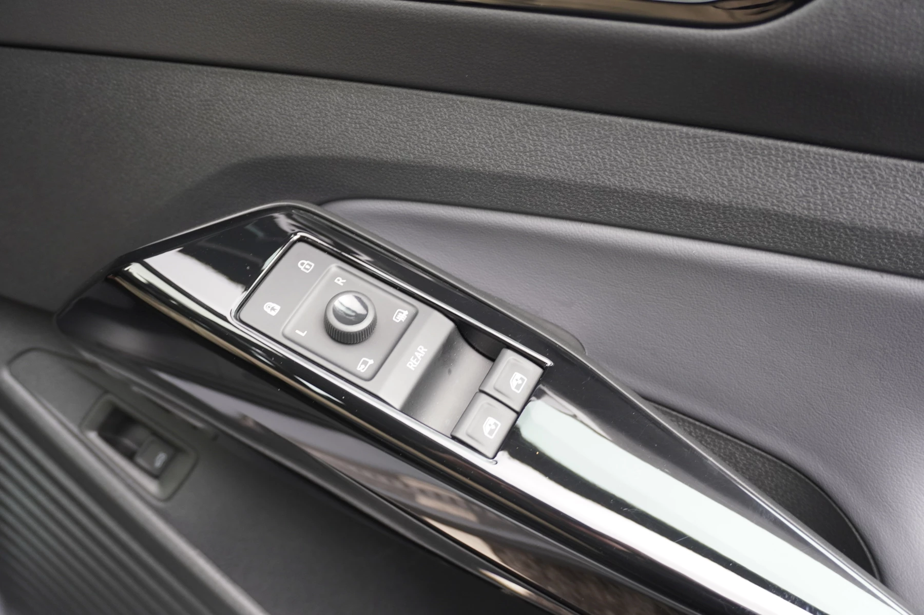 Volkswagen-ID.4-image-18