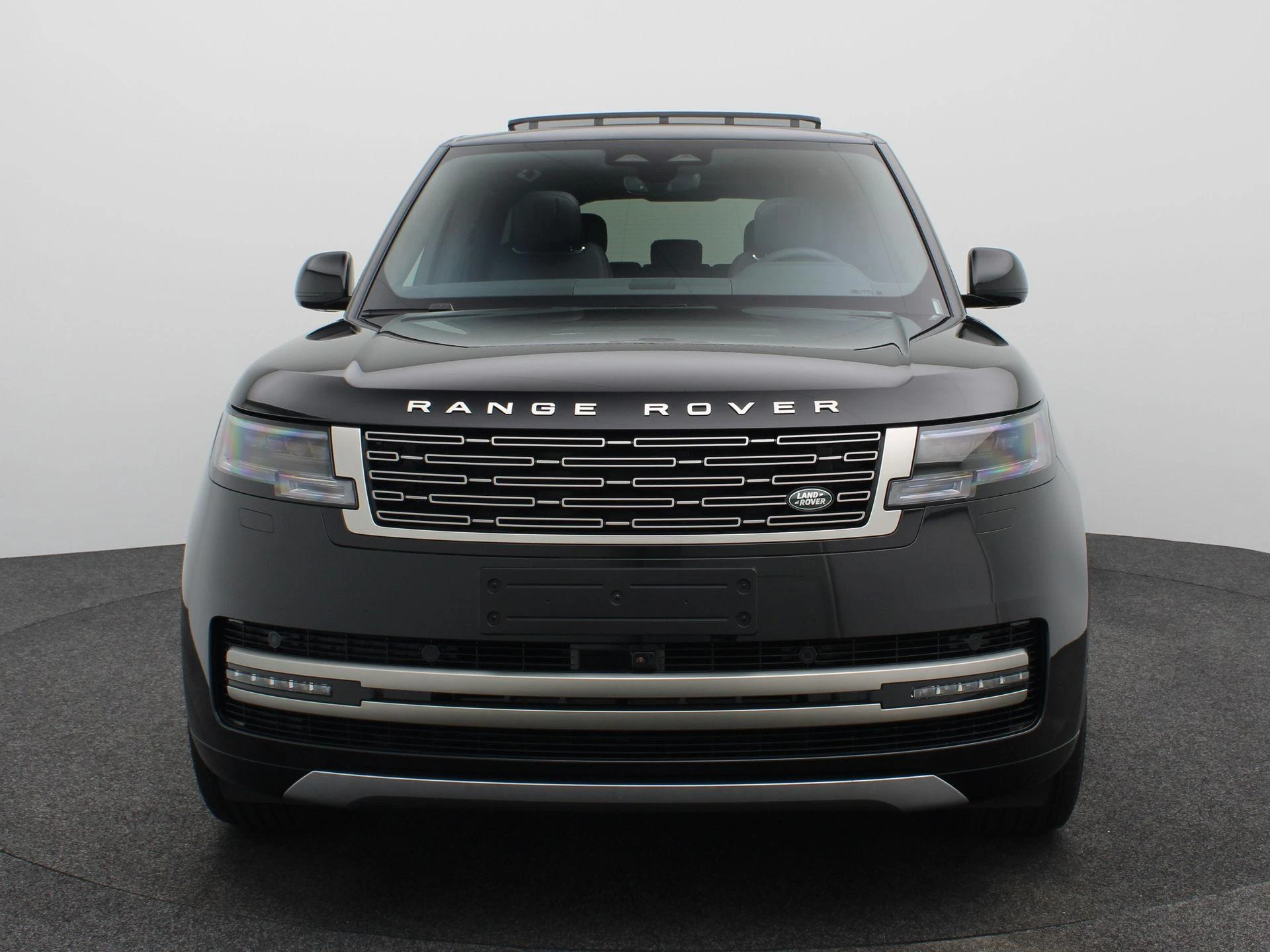 Land Rover-Range Rover-image-2