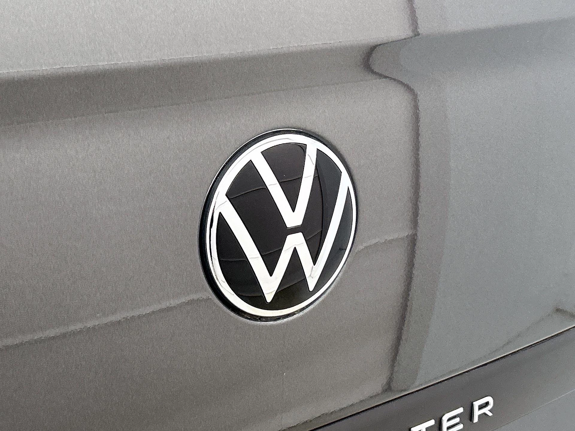 Volkswagen-e-Transporter-image-29