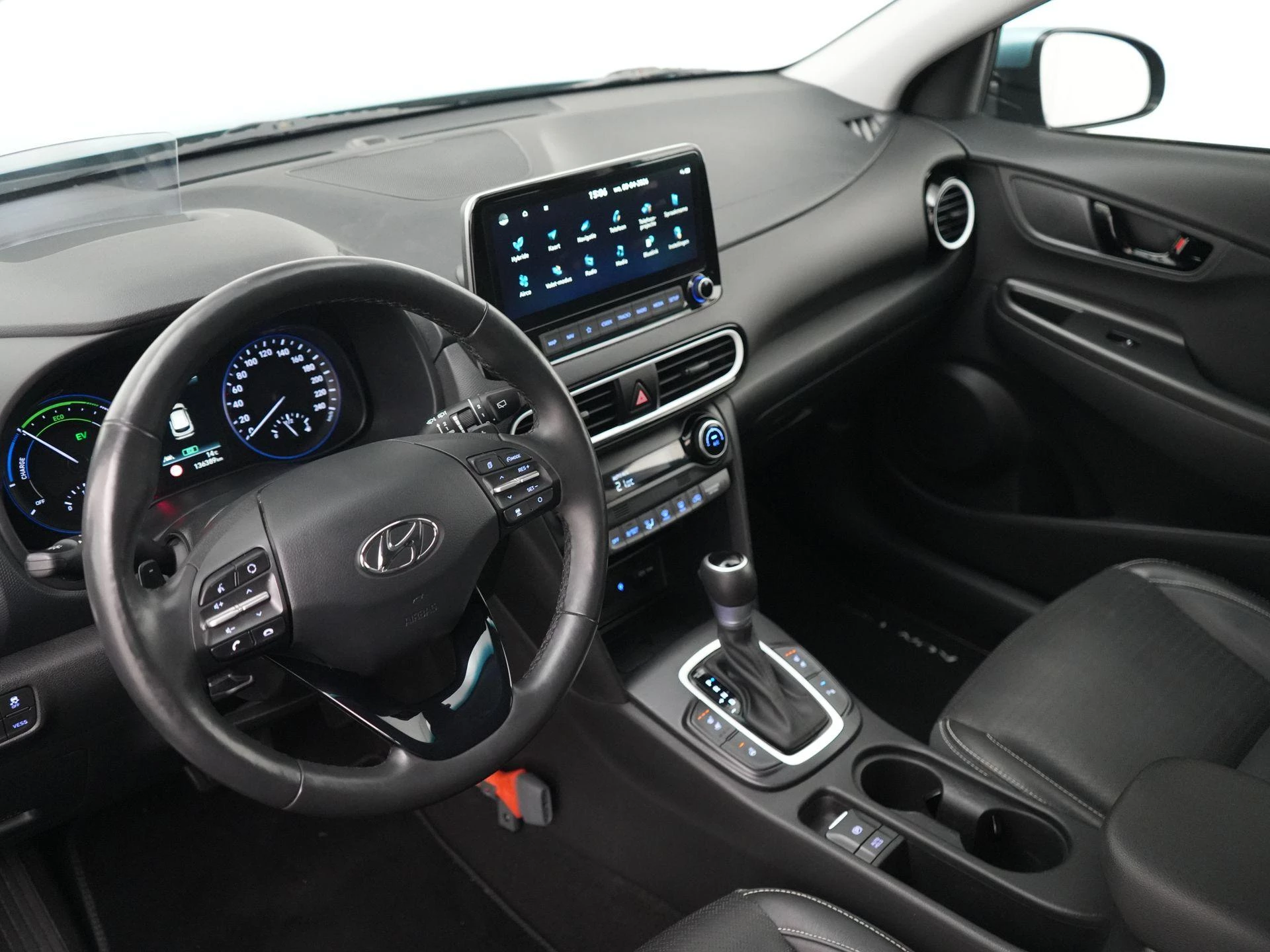 Hyundai-Kona-image-30