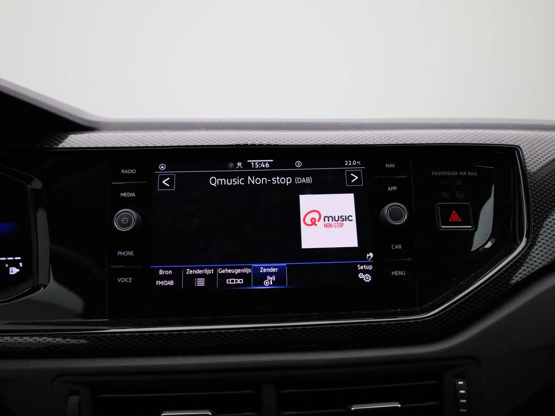 Volkswagen-Polo-image-12