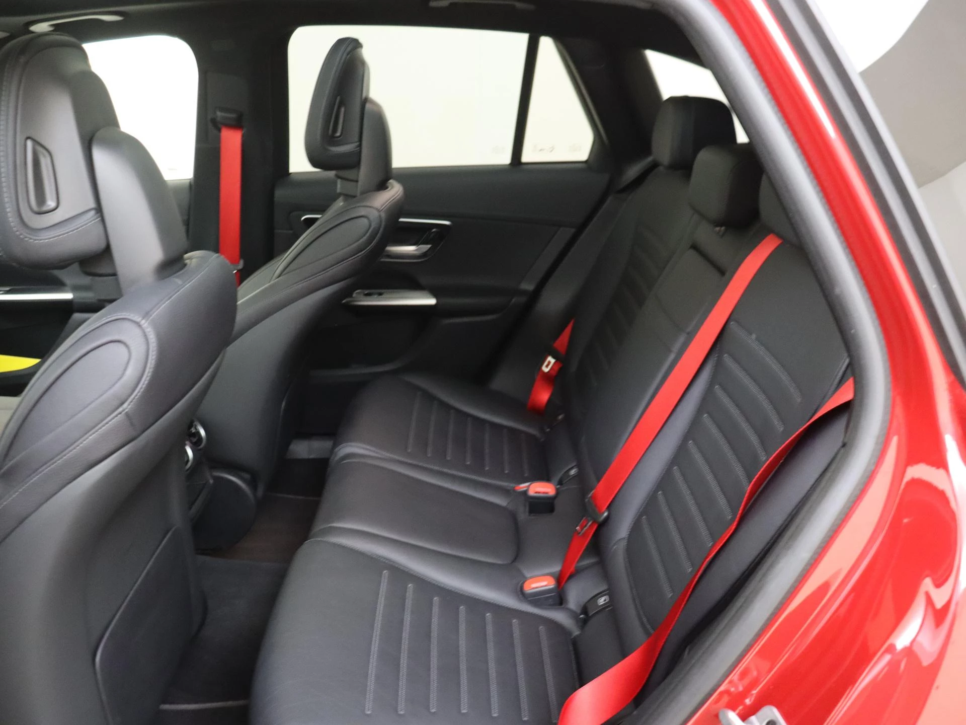 Mercedes-Benz-GLC-image-11