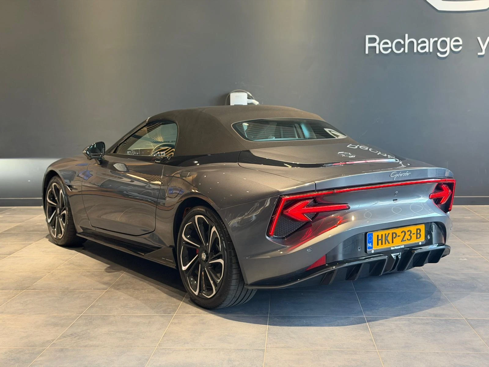 MG Cyberster GT 77kWh