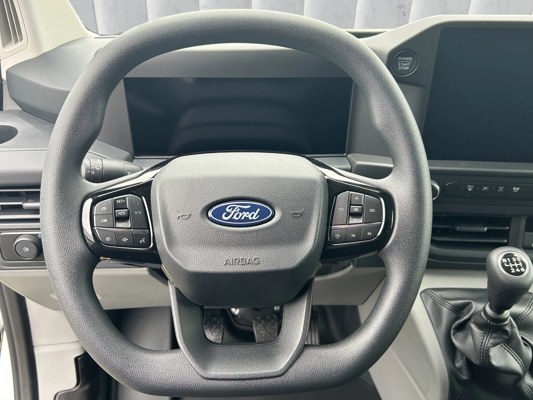 Ford-Transit Custom-image-11