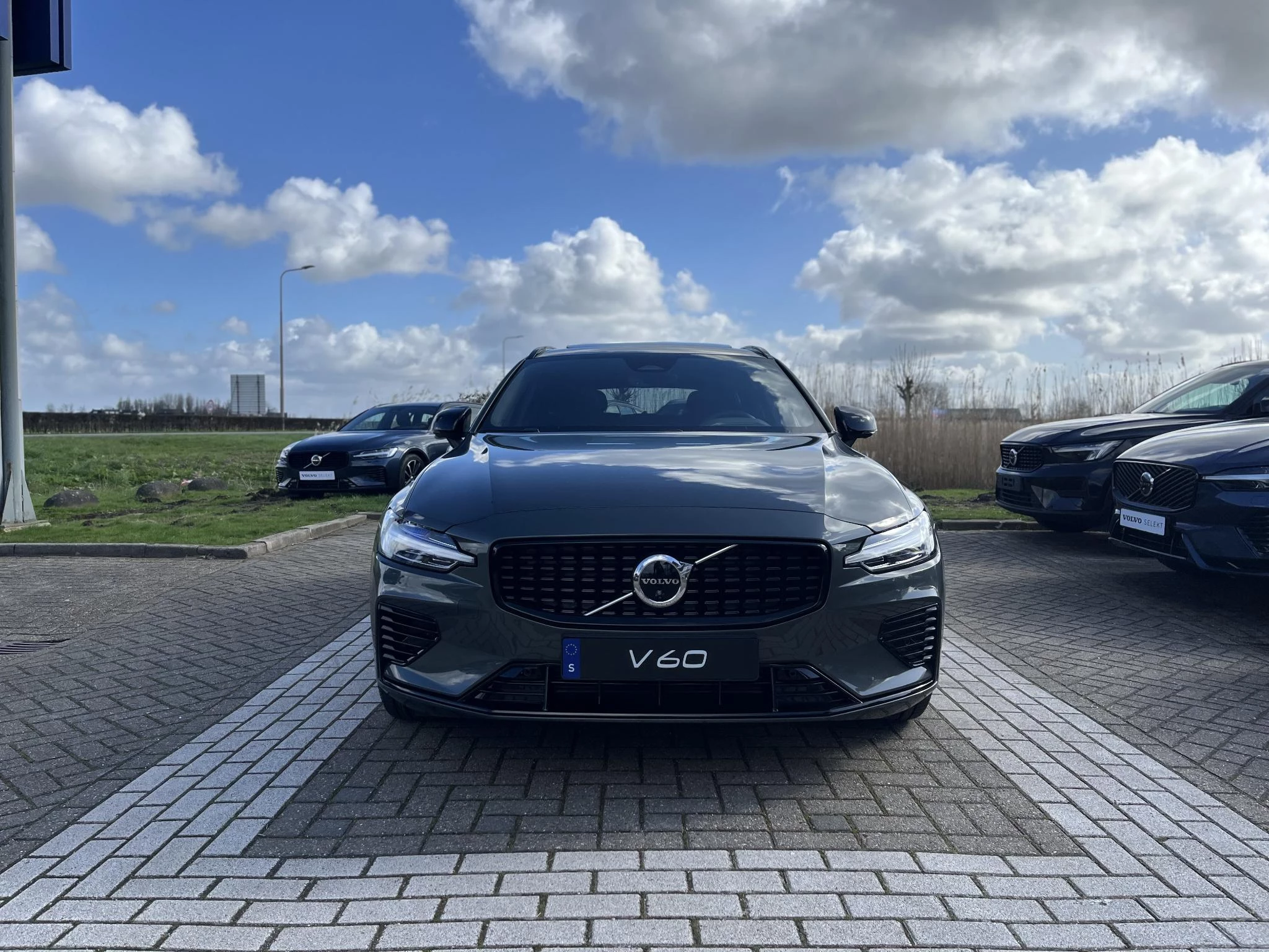 Volvo-V60-image-18