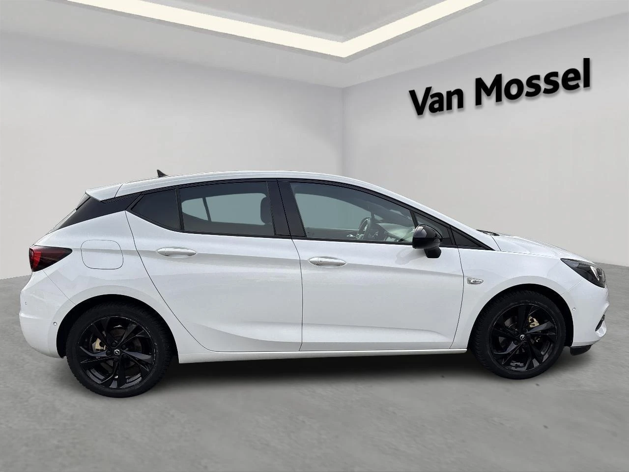 Opel-Astra-image-4