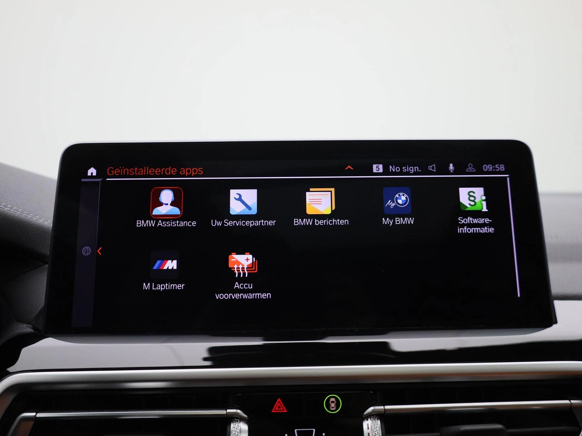 BMW-iX3-image-28