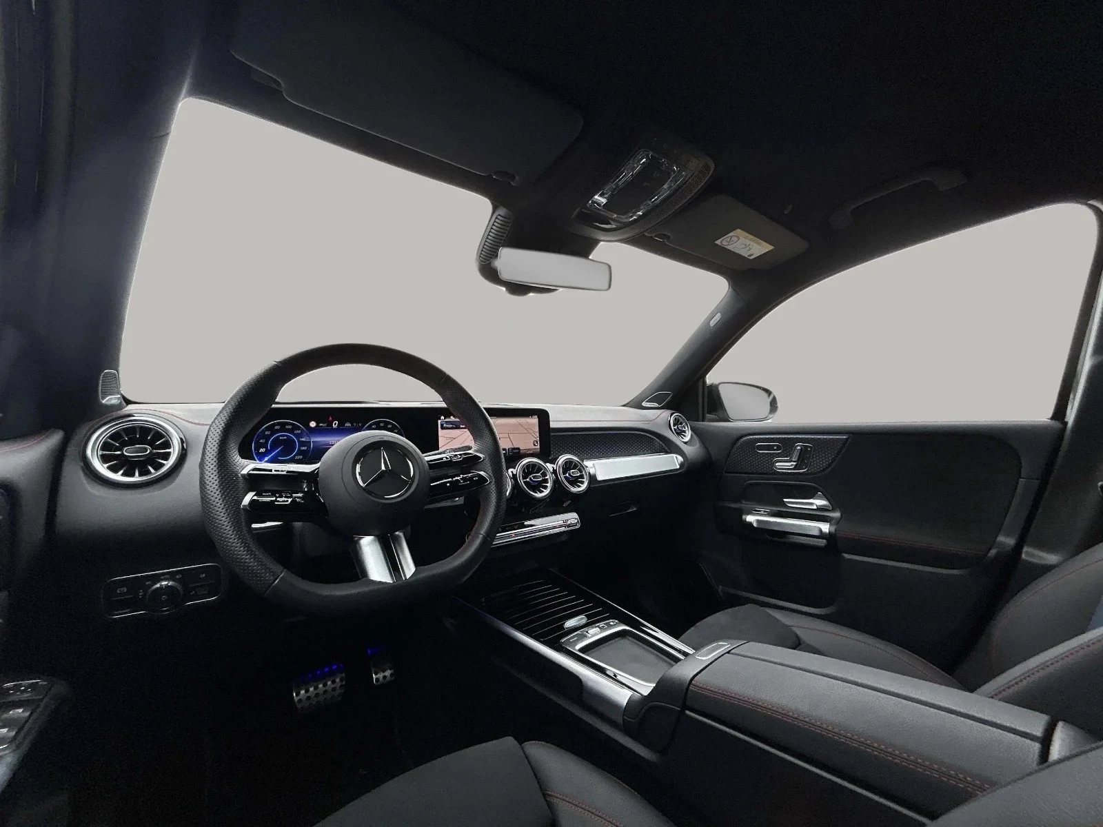 Mercedes-Benz-EQB-image-10