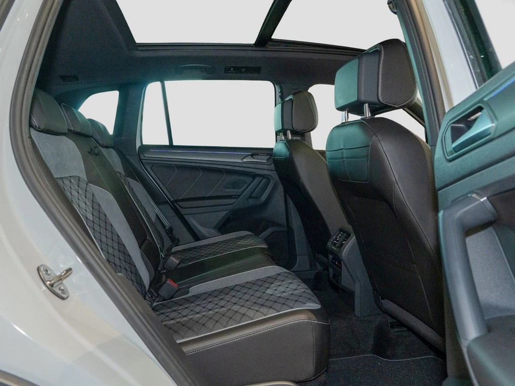 Volkswagen Tiguan 1.4 R-Line eHybrid *AHK*Panorama*Kamera*IQ-Light*easy open*20" Suzuka*Travel-Assist*uvm...