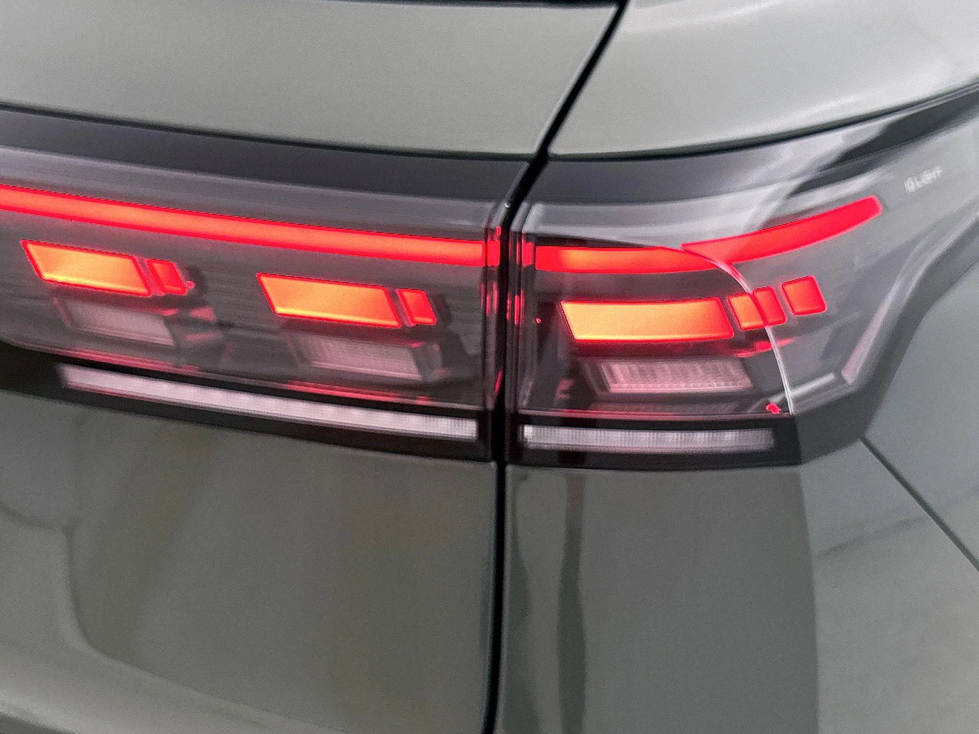 Volkswagen-Tiguan-image-29