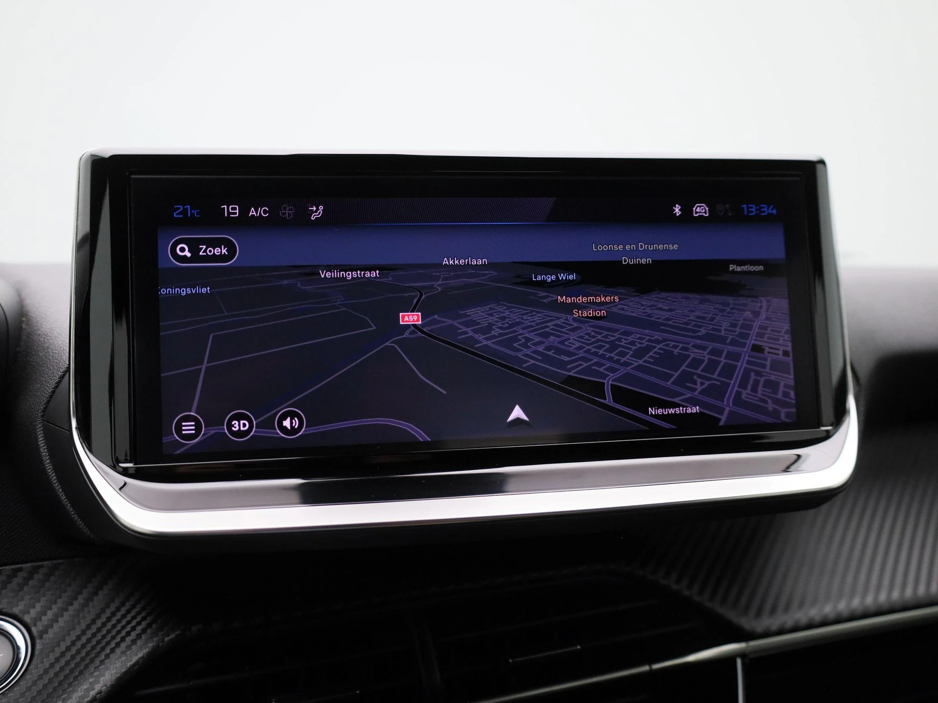 Peugeot-e-2008-image-21