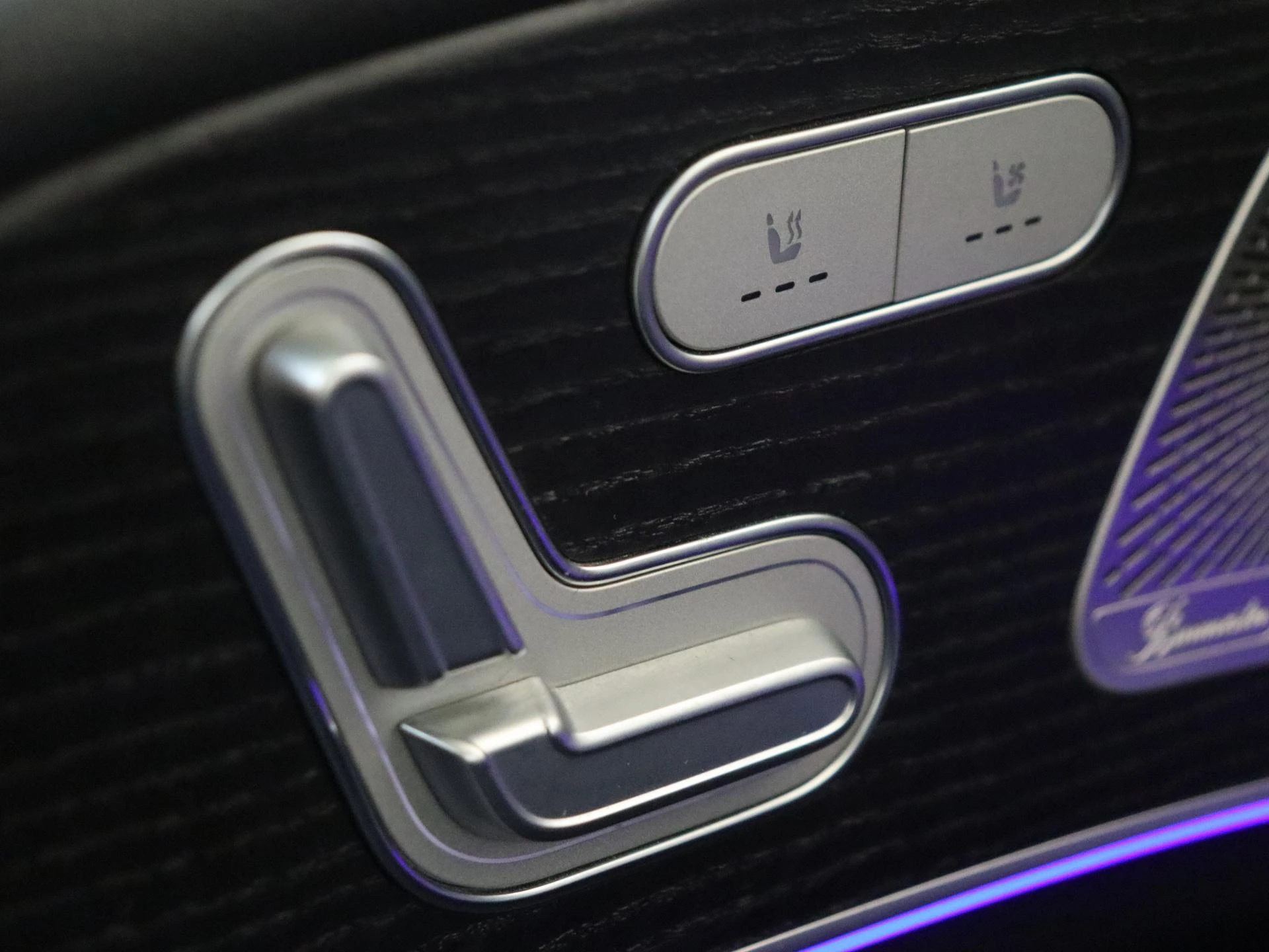 Mercedes-Benz-GLE-image-31