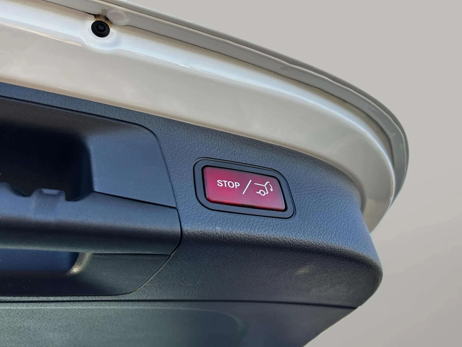 Mercedes-Benz-EQA-image-18