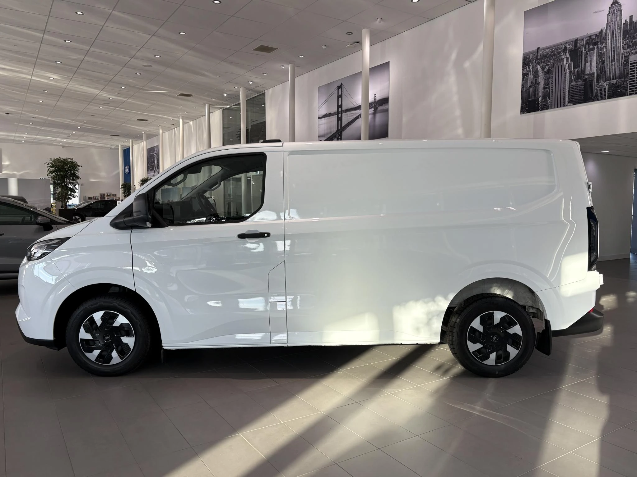 Ford-Transit Custom-image-8