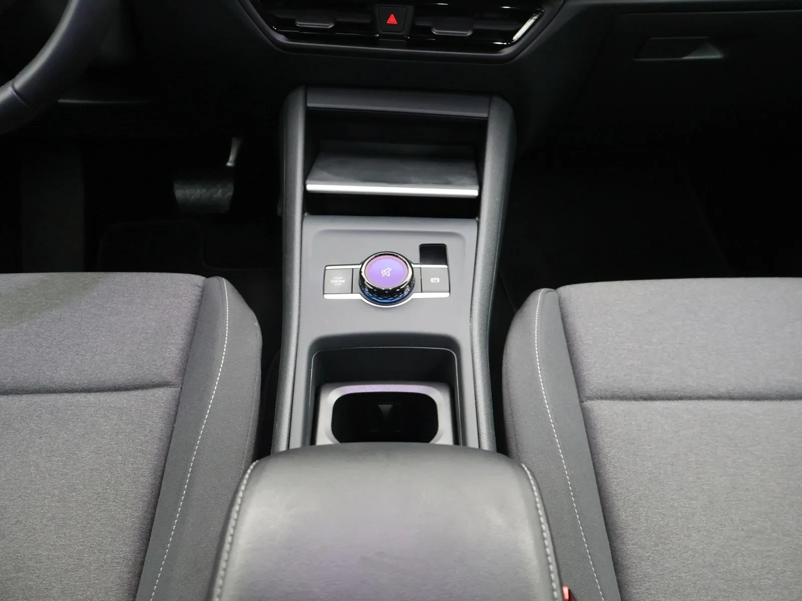 Volkswagen-Tiguan-image-12
