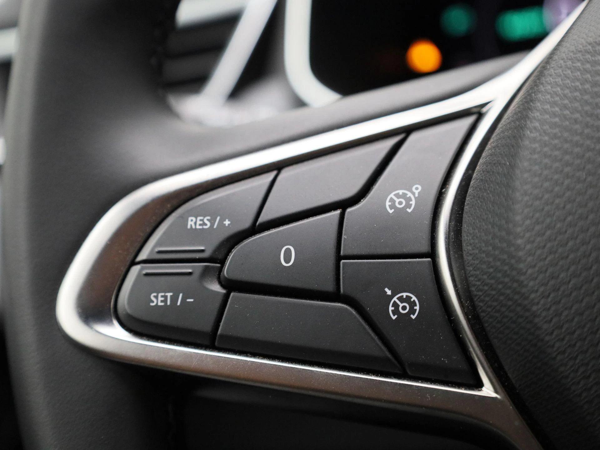 Renault-Clio-image-16