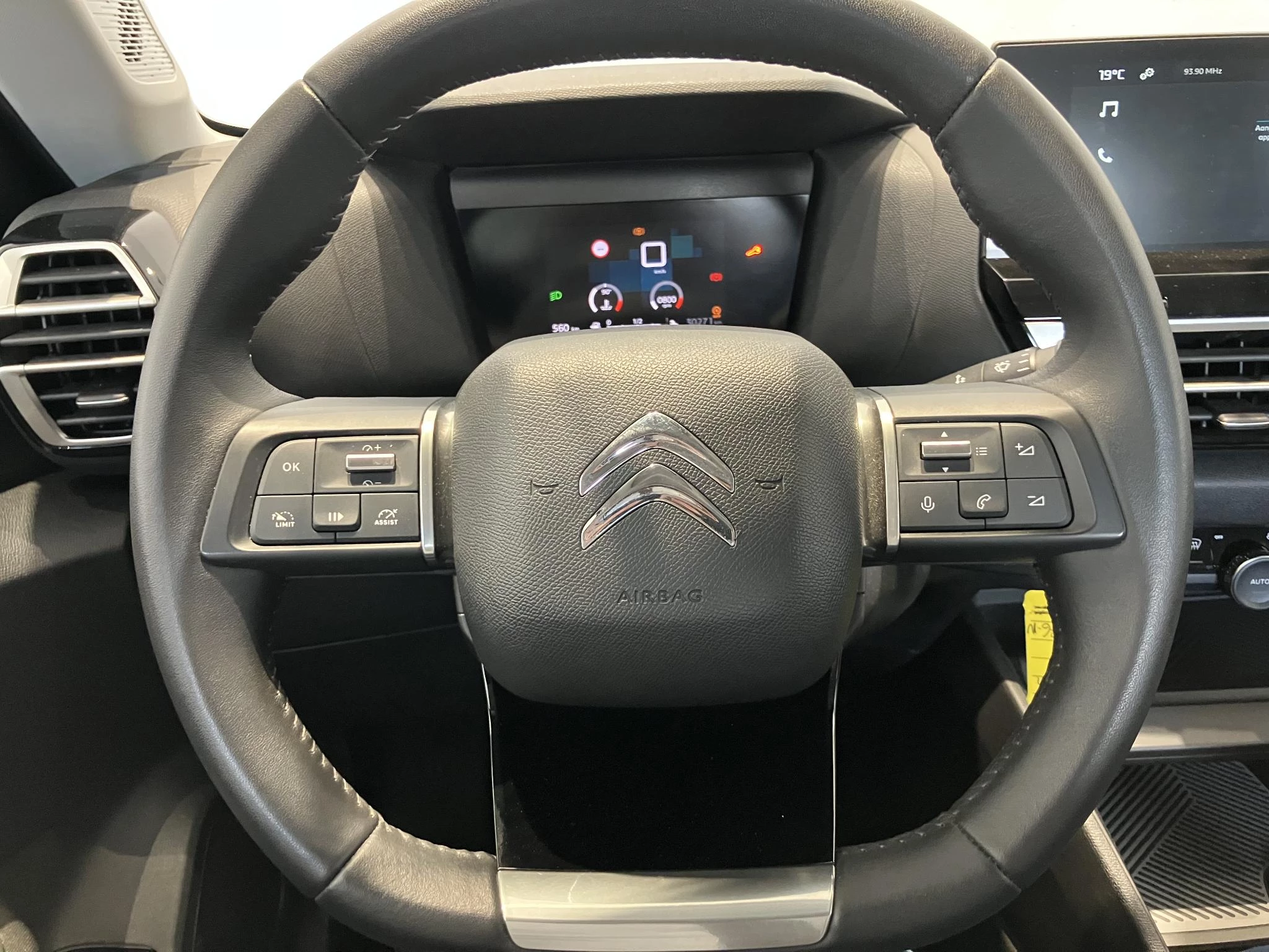 Citroën-C4 X-image-12