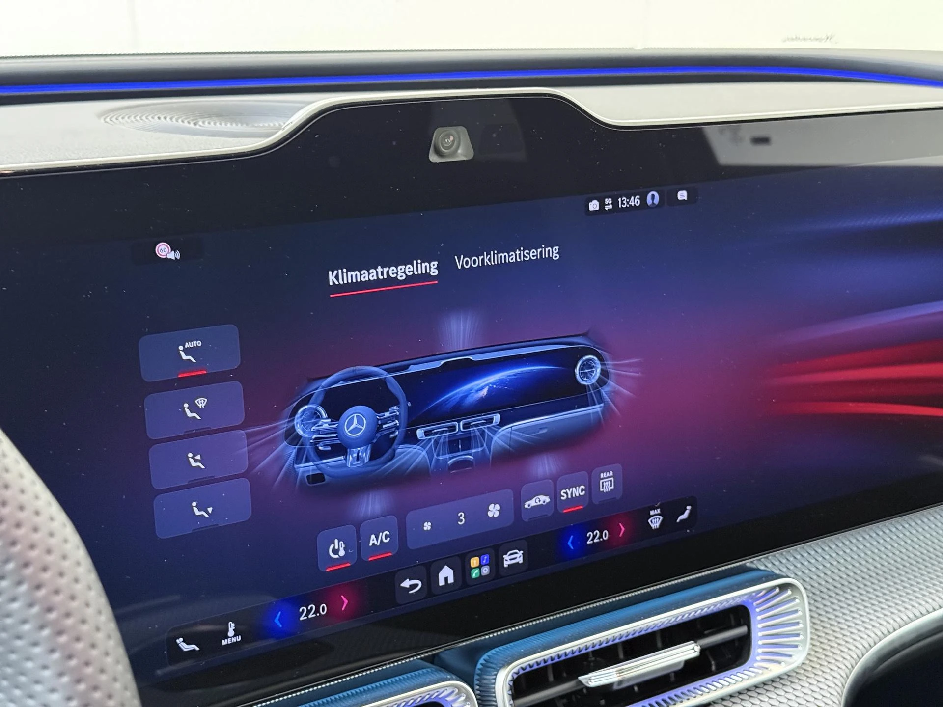 Mercedes-Benz-C-Klasse-image-17