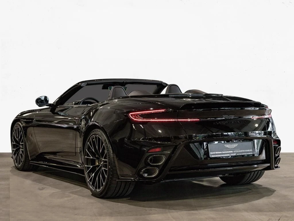 Aston Martin-DB12-image-3