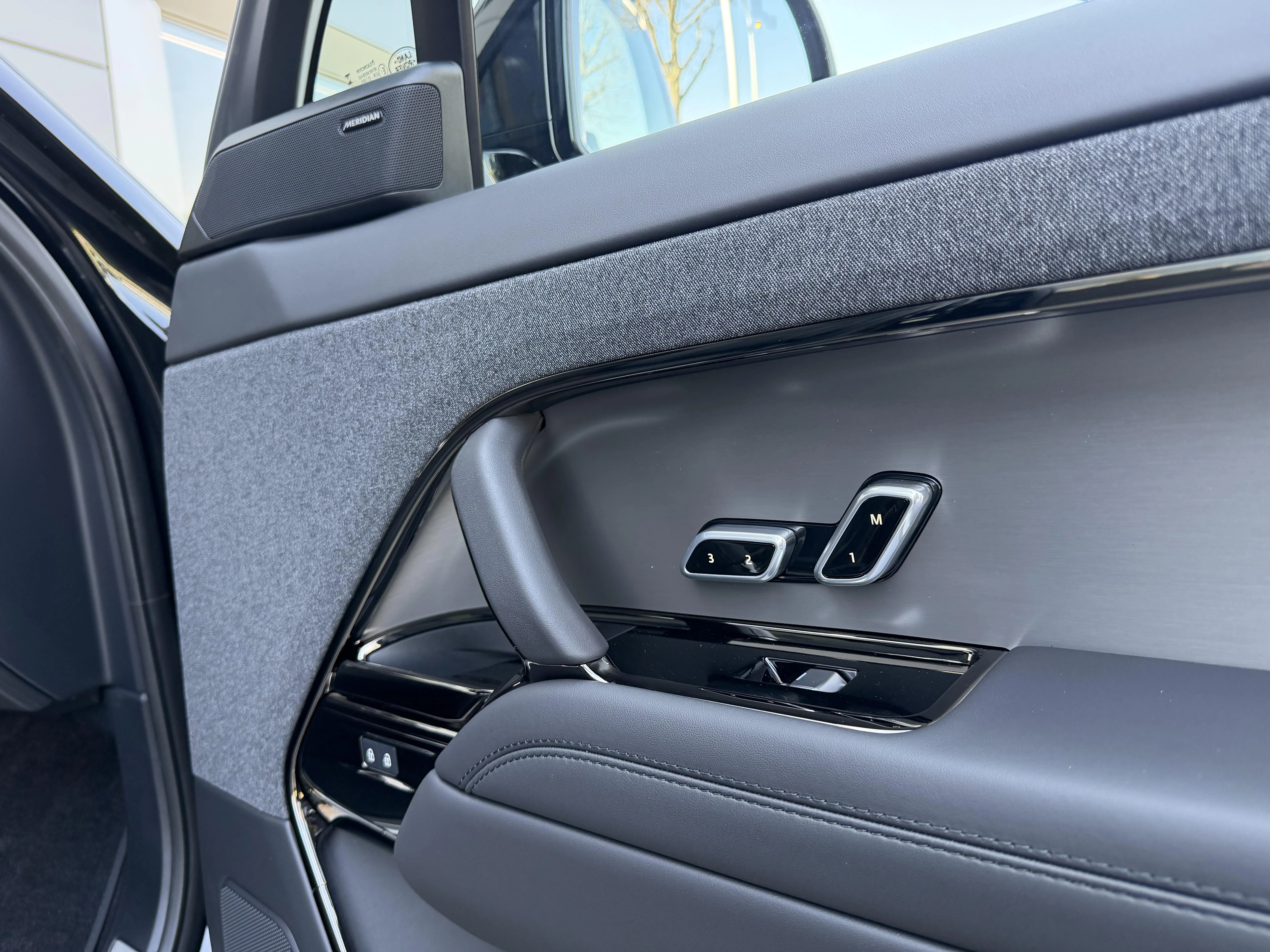 Land Rover-Range Rover Sport-image-27