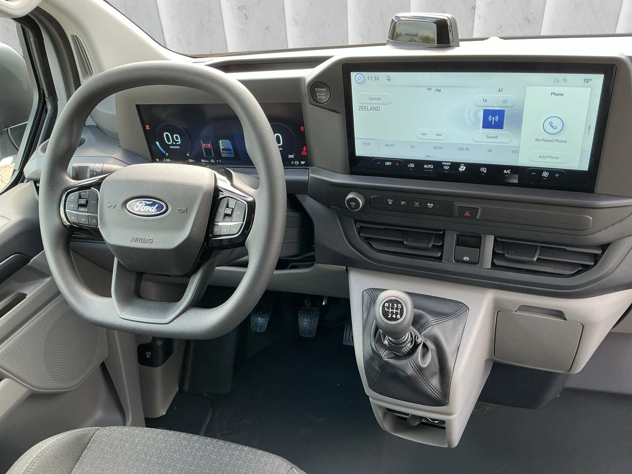 Ford-Transit Custom-image-11