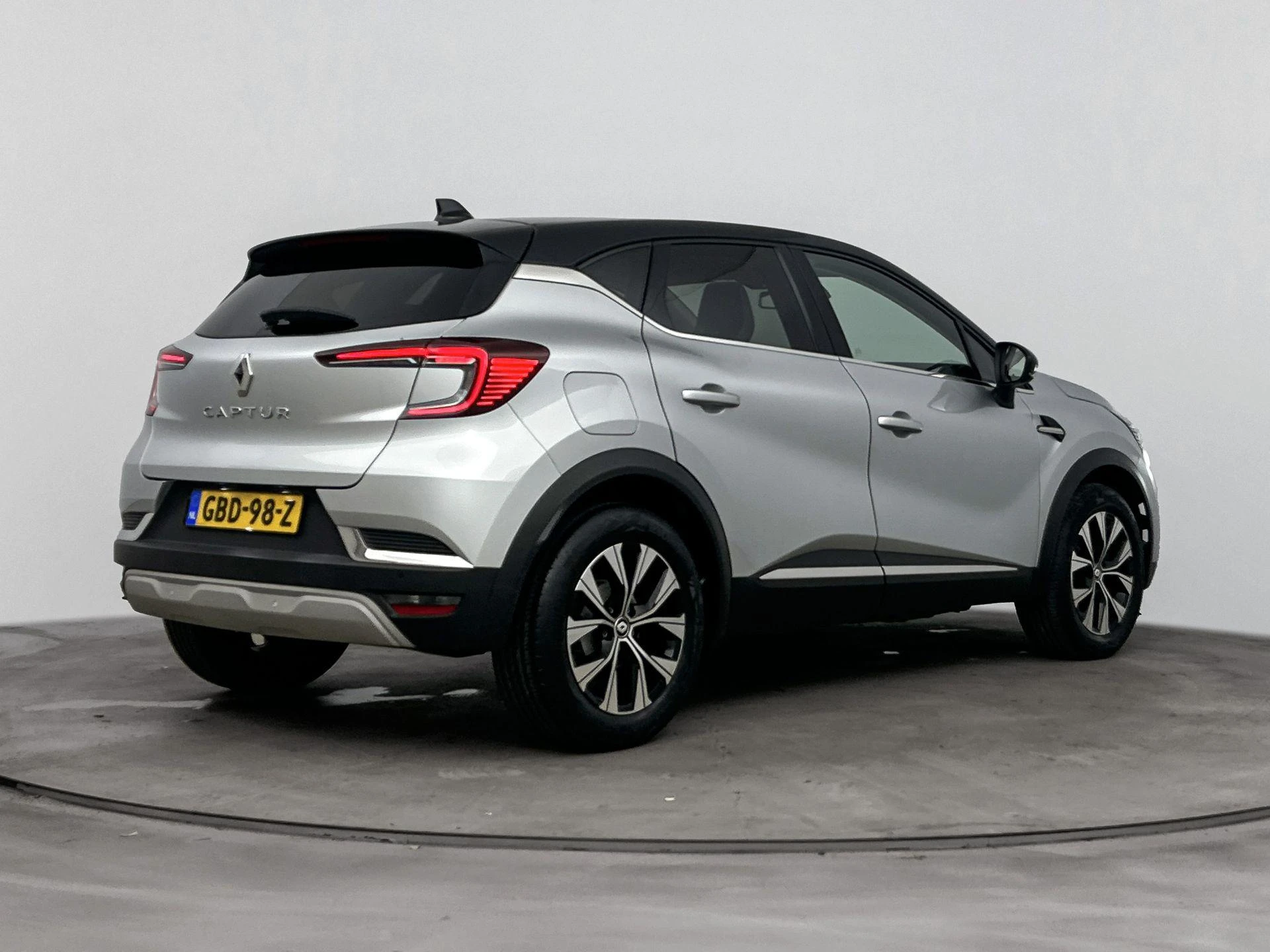 Renault-Captur-image-3