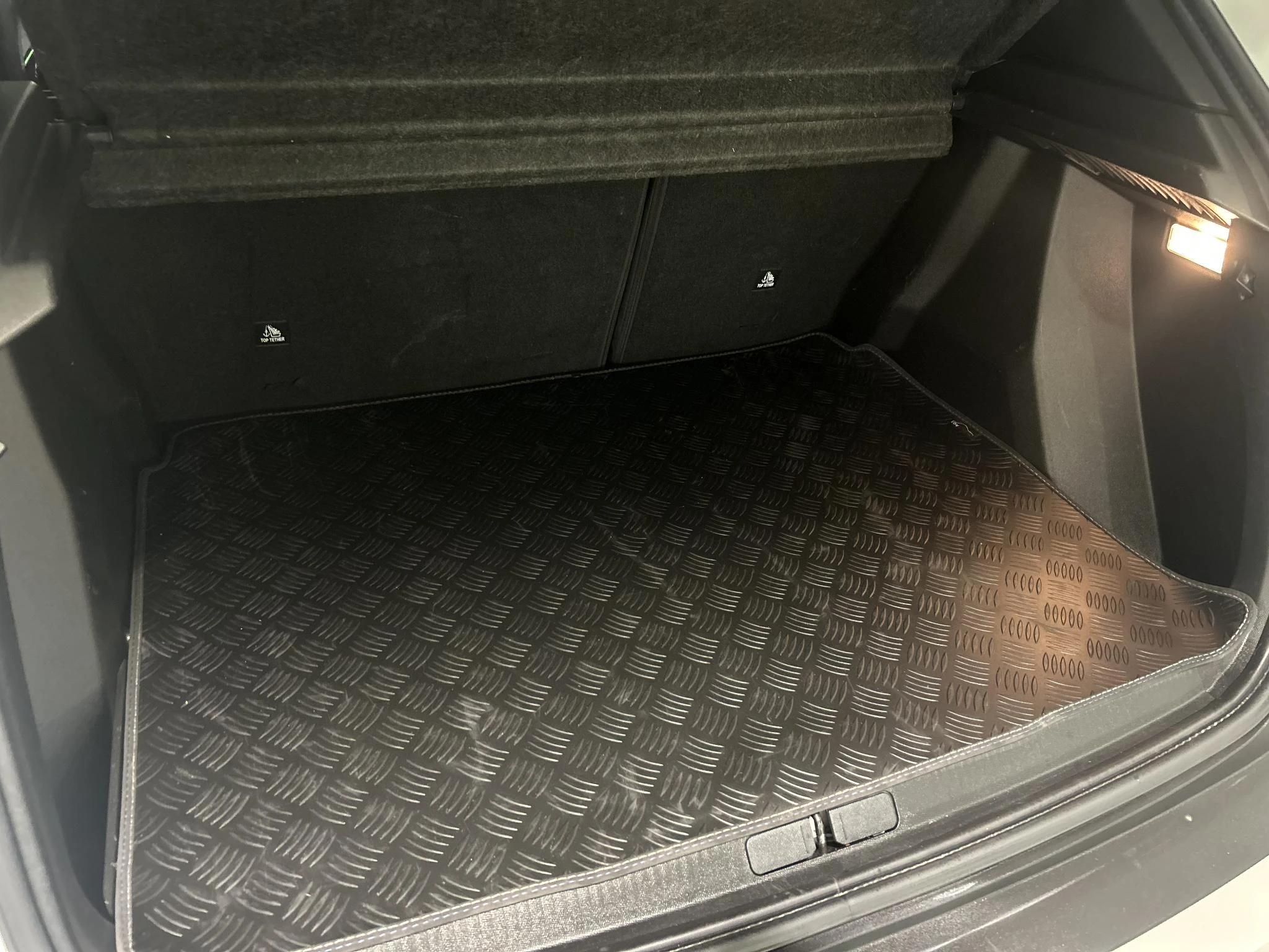 Peugeot-2008-image-24