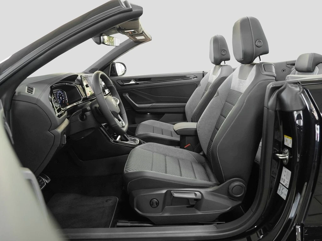 Volkswagen-T-Roc-image-13