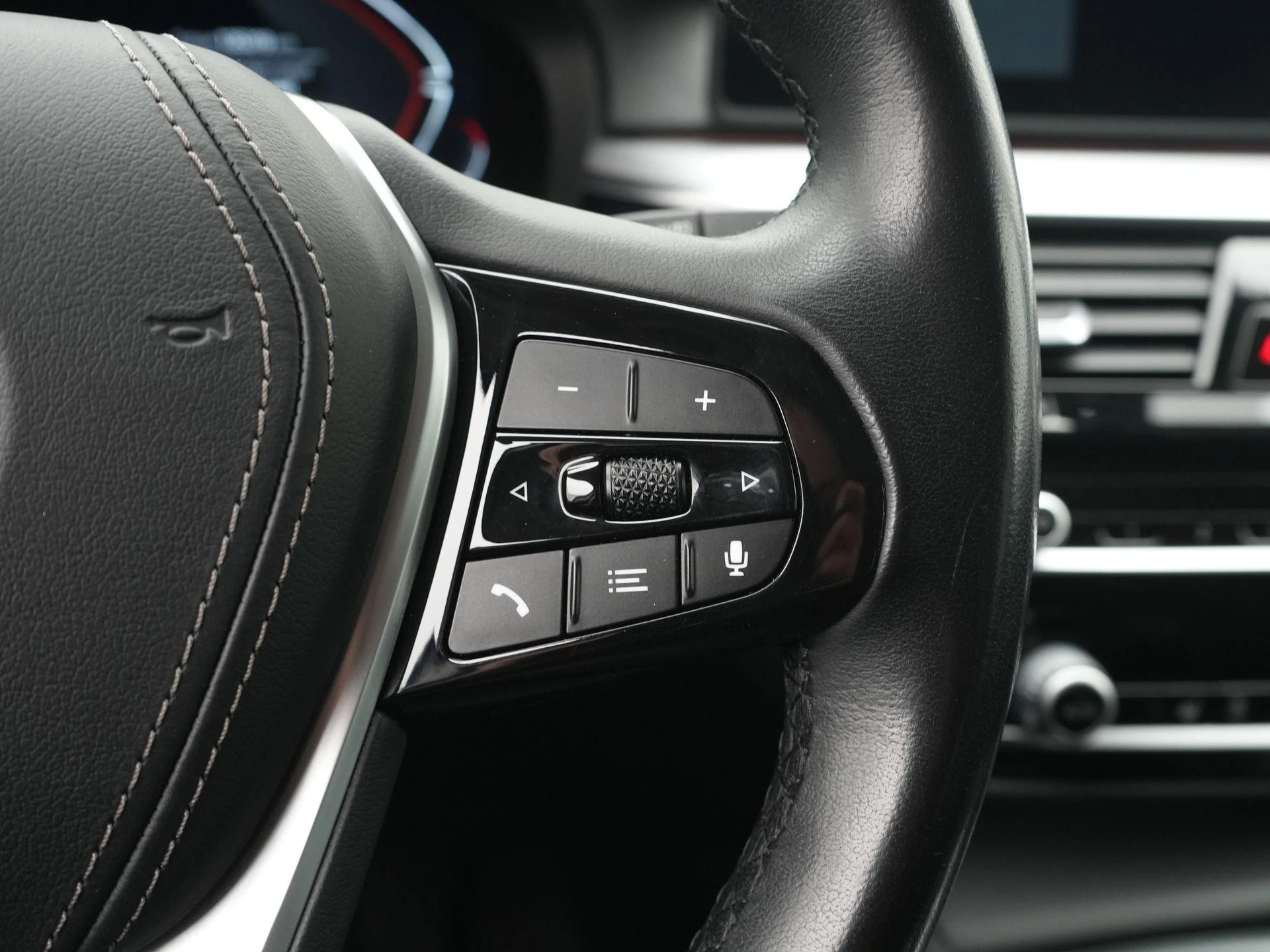 BMW-5 Serie-image-31