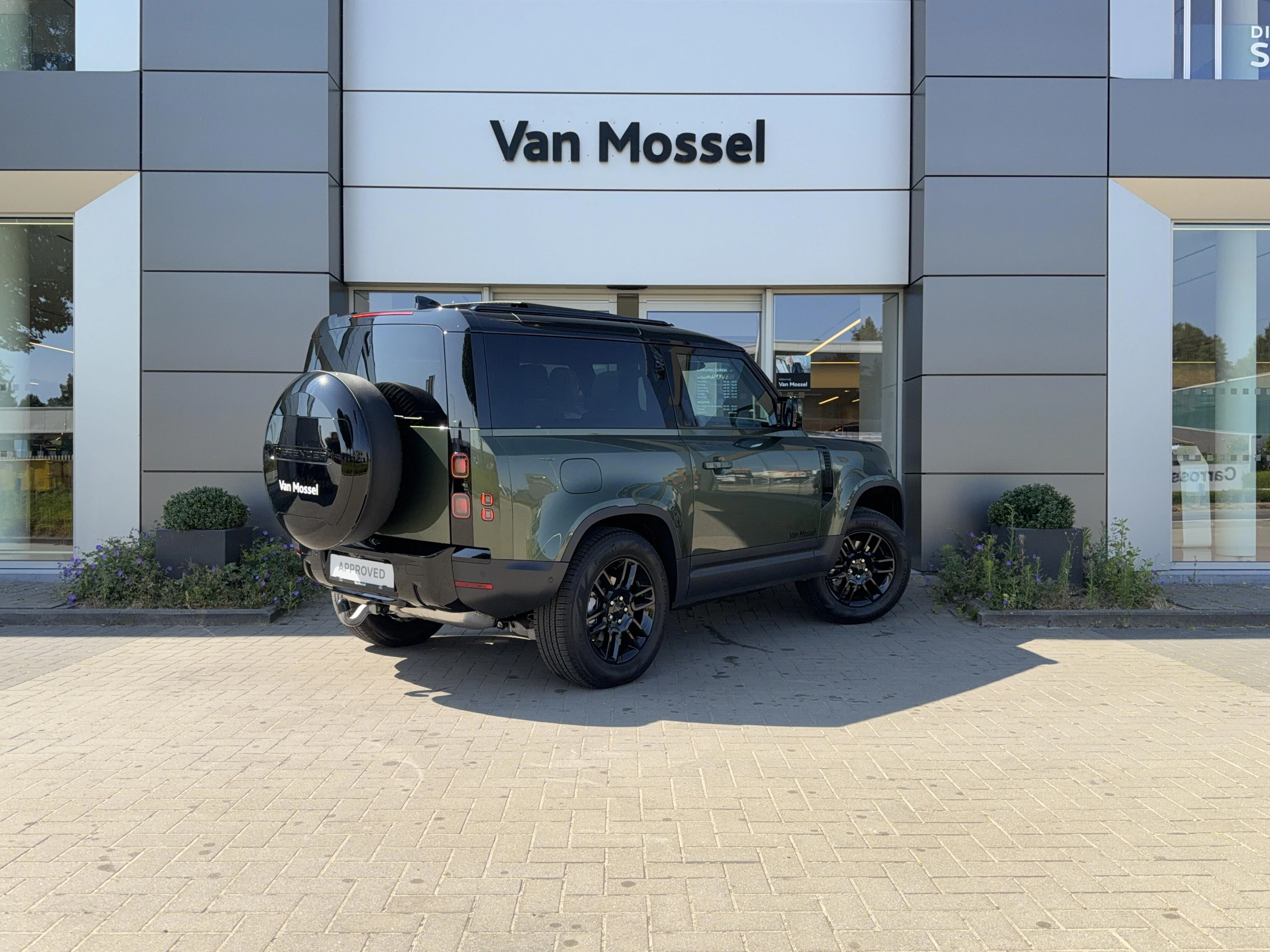 Land Rover Defender 90 D250 S