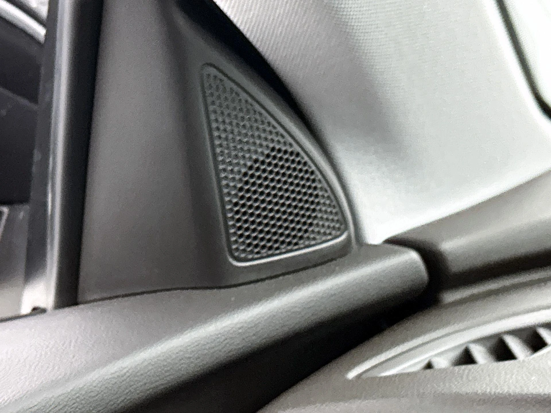 Opel-Grandland X-image-13