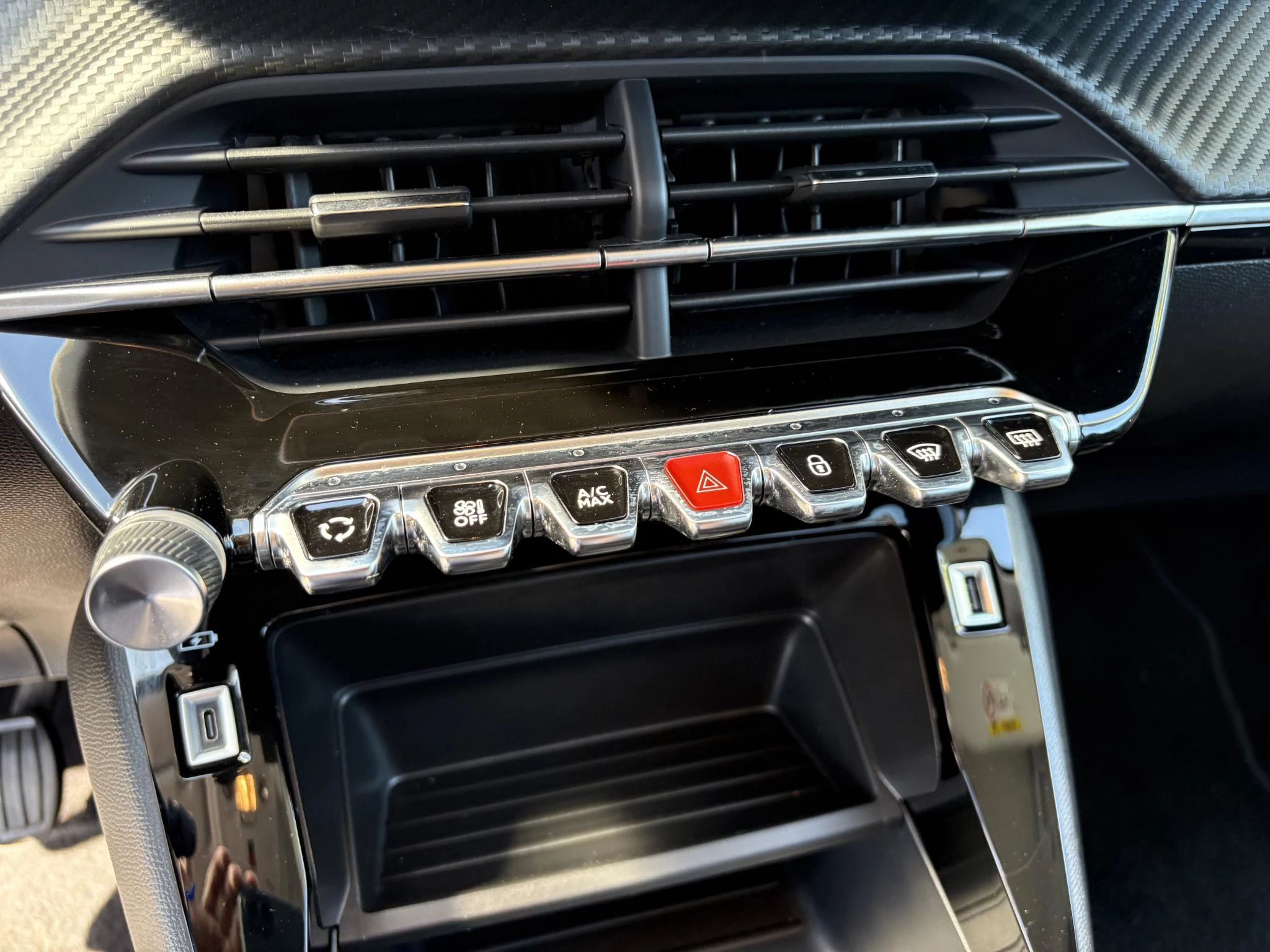 Peugeot-208-image-15