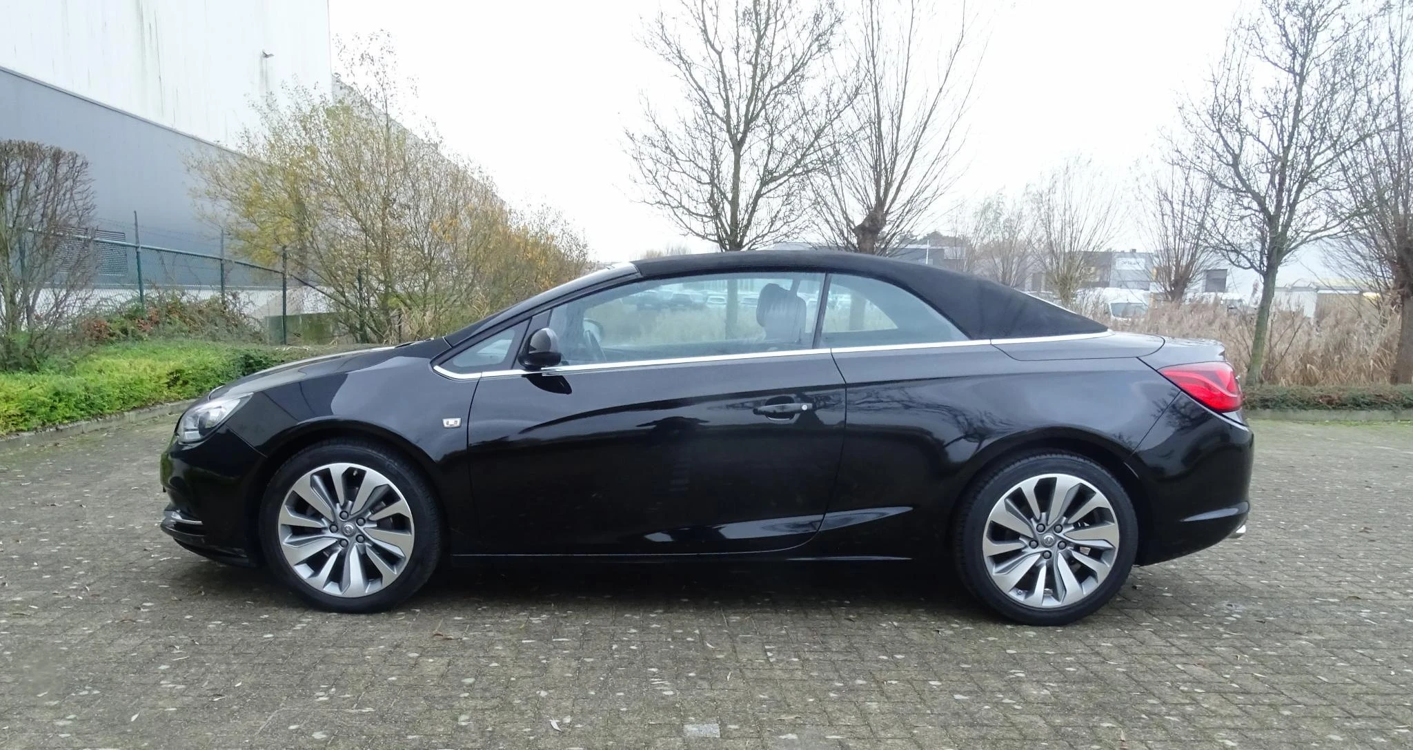 Opel-Cascada-image-8